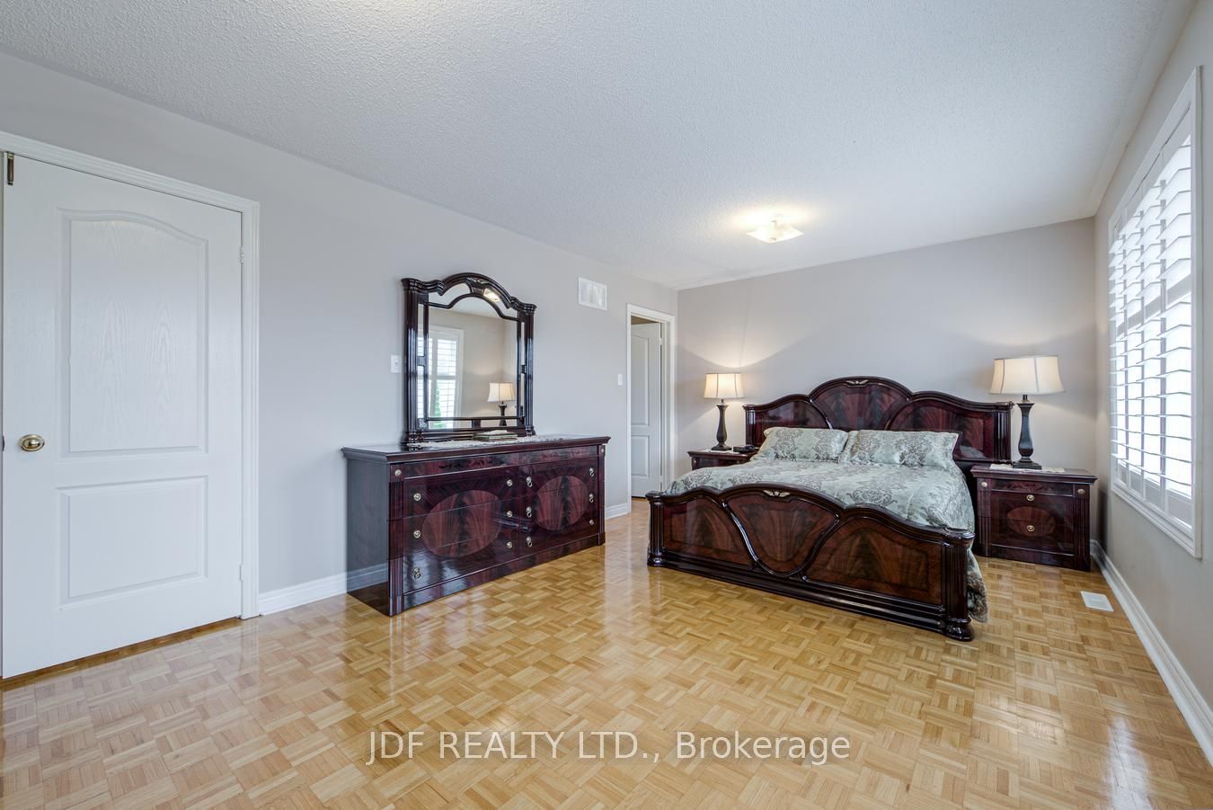 164 Golden Gate Circle Property Photo 23