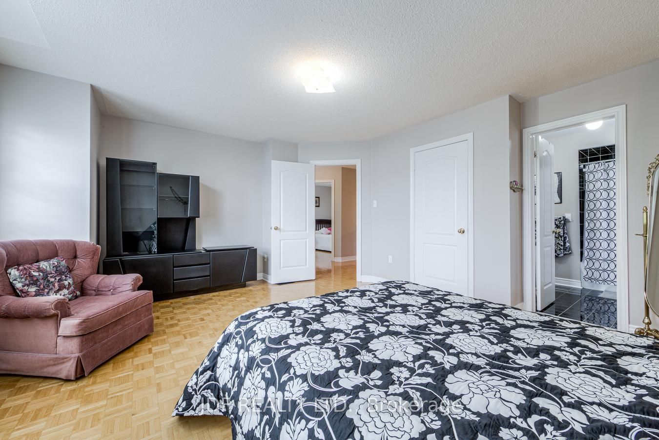 164 Golden Gate Circle Property Photo 32