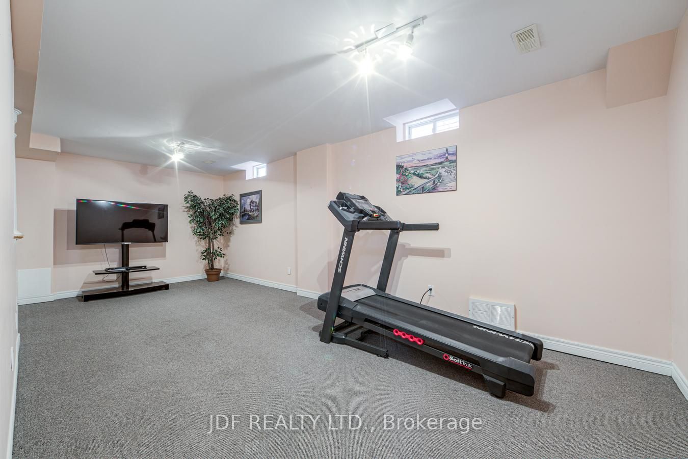 164 Golden Gate Circle Property Photo 37