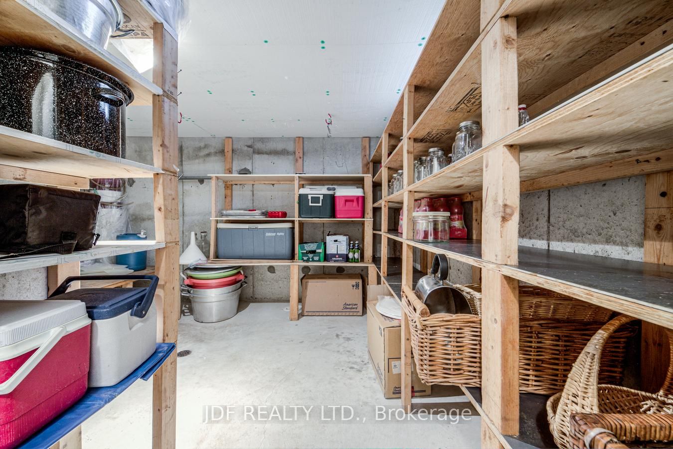 164 Golden Gate Circle Property Photo 43