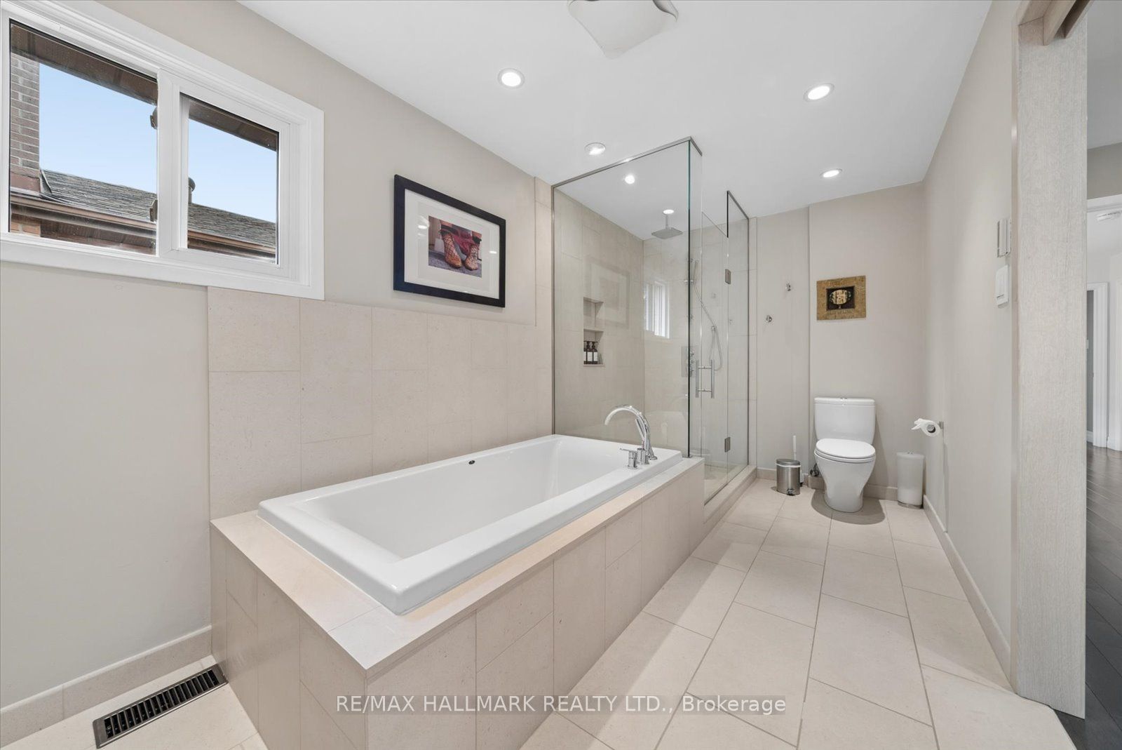 40 Colonel Butler Drive Property Photo 26