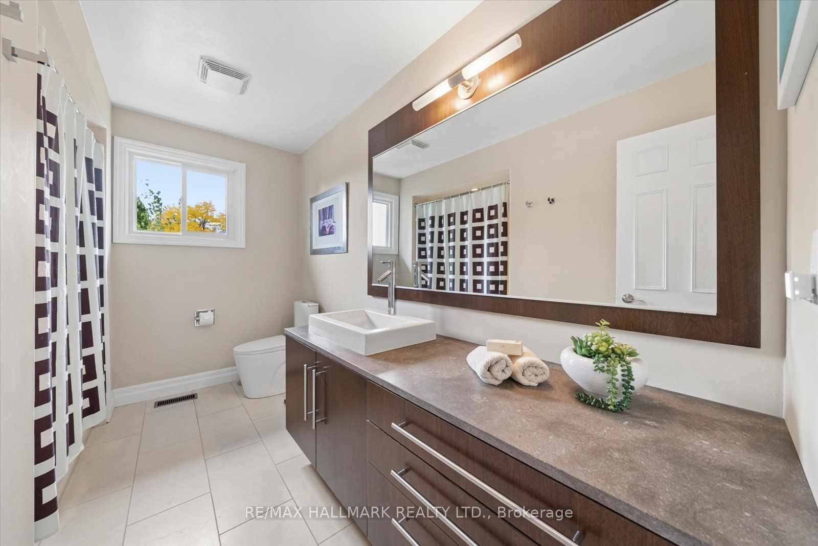 40 Colonel Butler Drive Property Photo 32