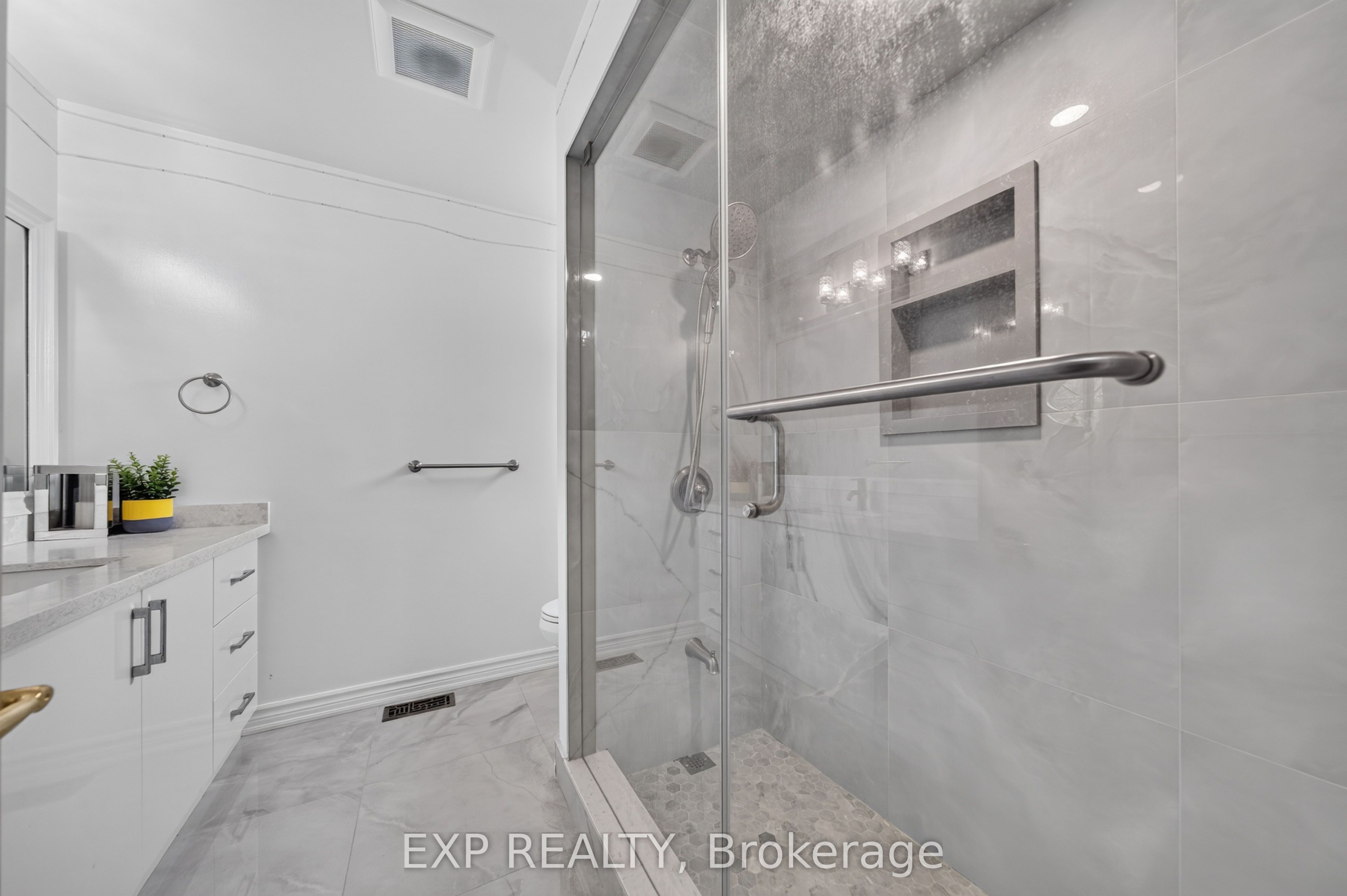 785 Quantra Crescent Property Photo 39