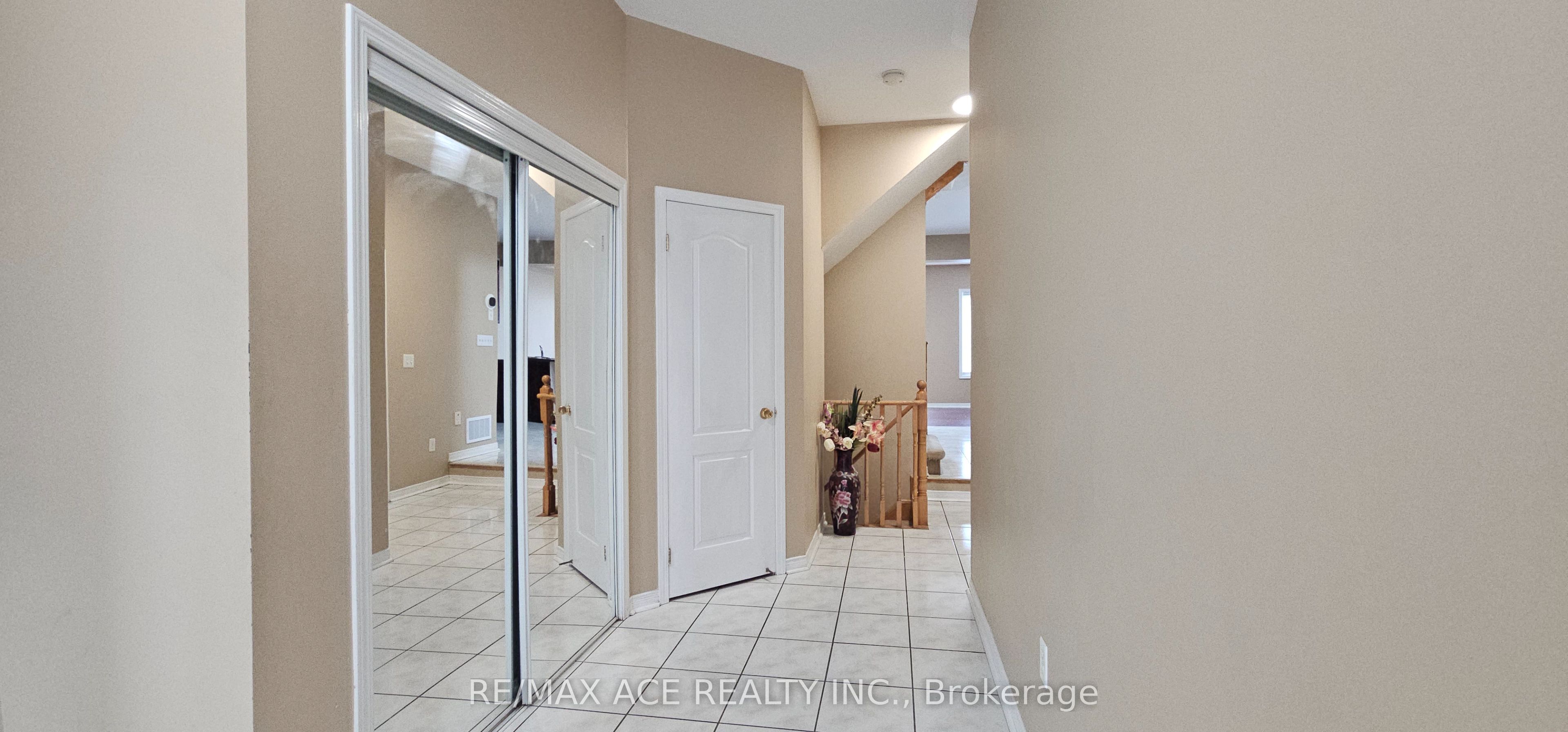 46 Ralph Chalmers Avenue Property Photo 6