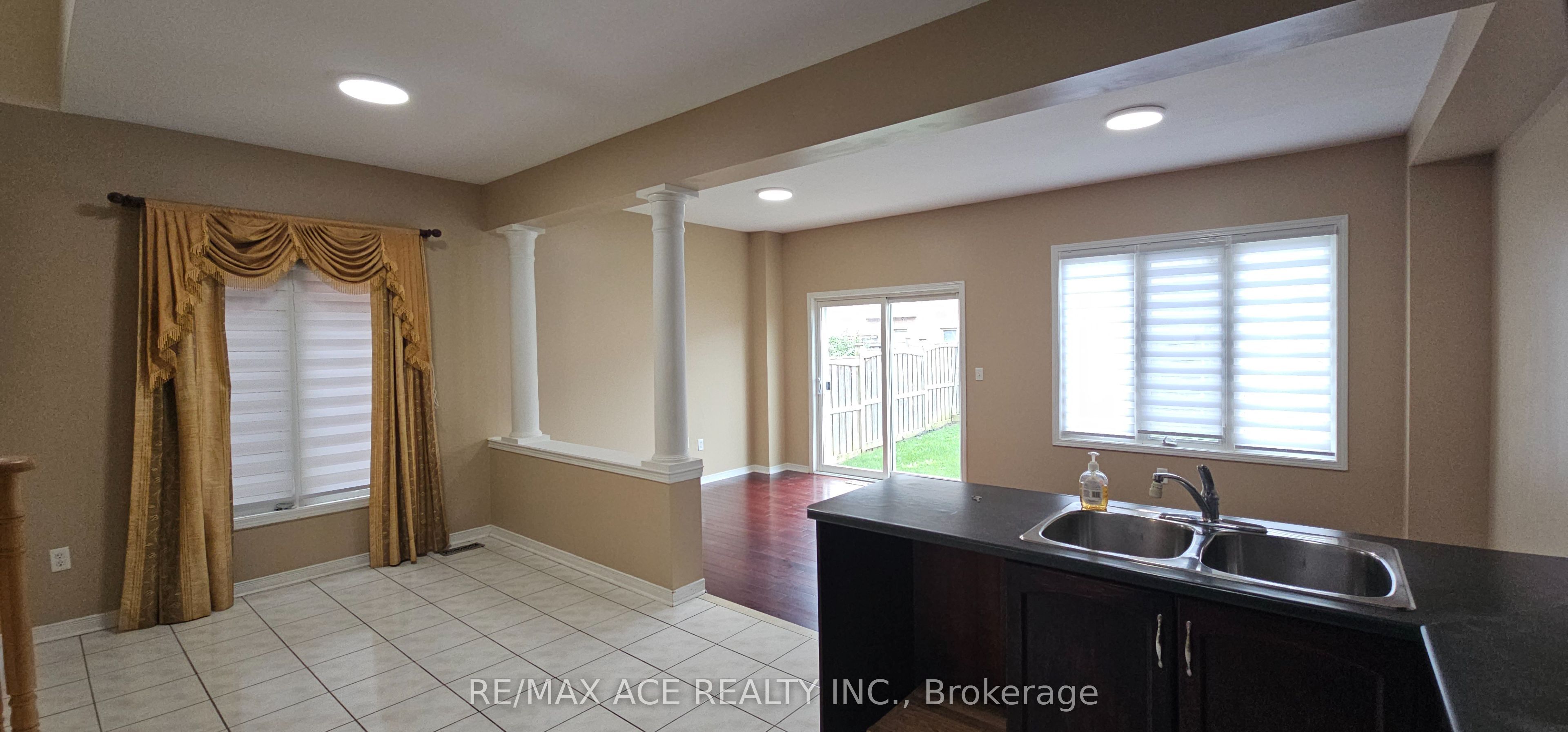 46 Ralph Chalmers Avenue Property Photo 17