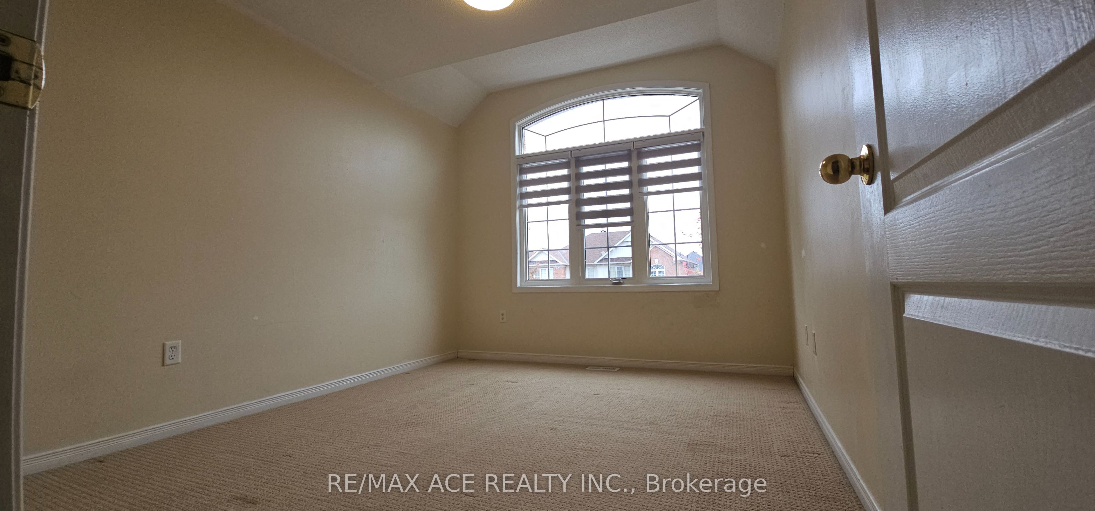 46 Ralph Chalmers Avenue Property Photo 23