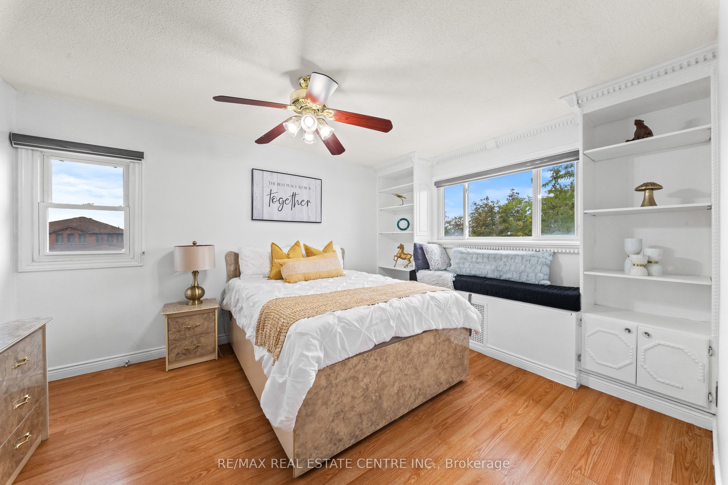 2 Hollyburn Court Property Photo 26