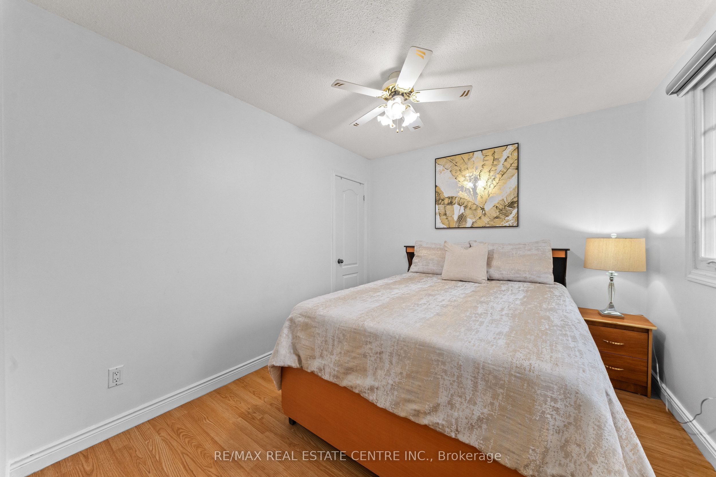 2 Hollyburn Court Property Photo 30