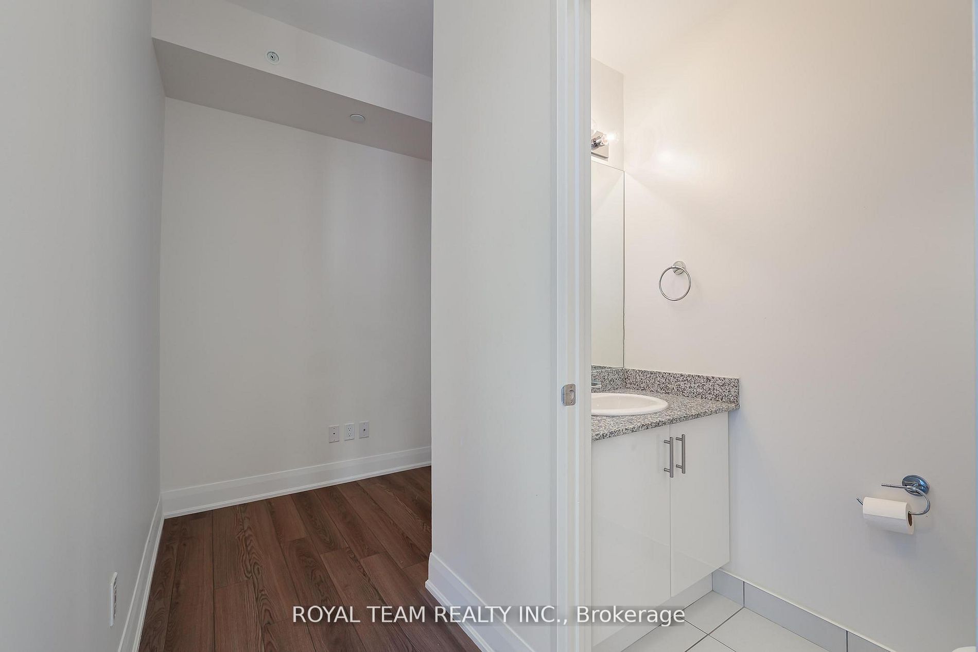 2900 Highway 7 3405 Property Photo 16