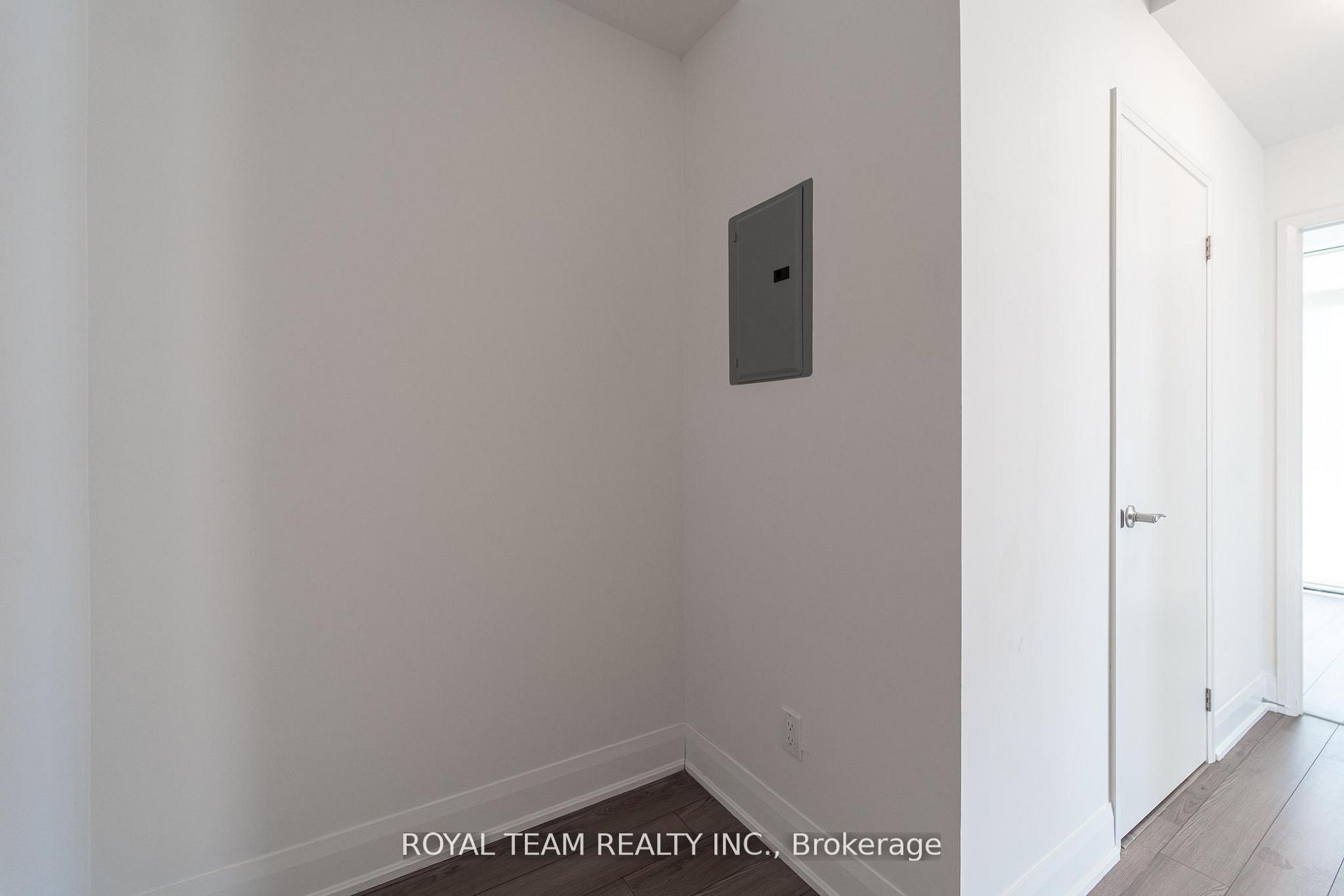 2900 Highway 7 3405 Property Photo 17