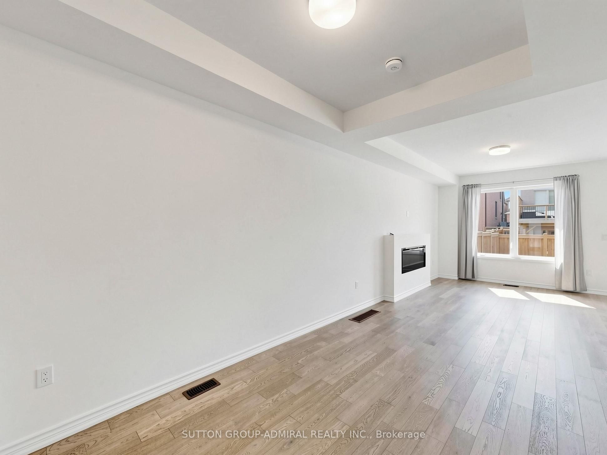 1475 Blackmore Street Property Photo 10