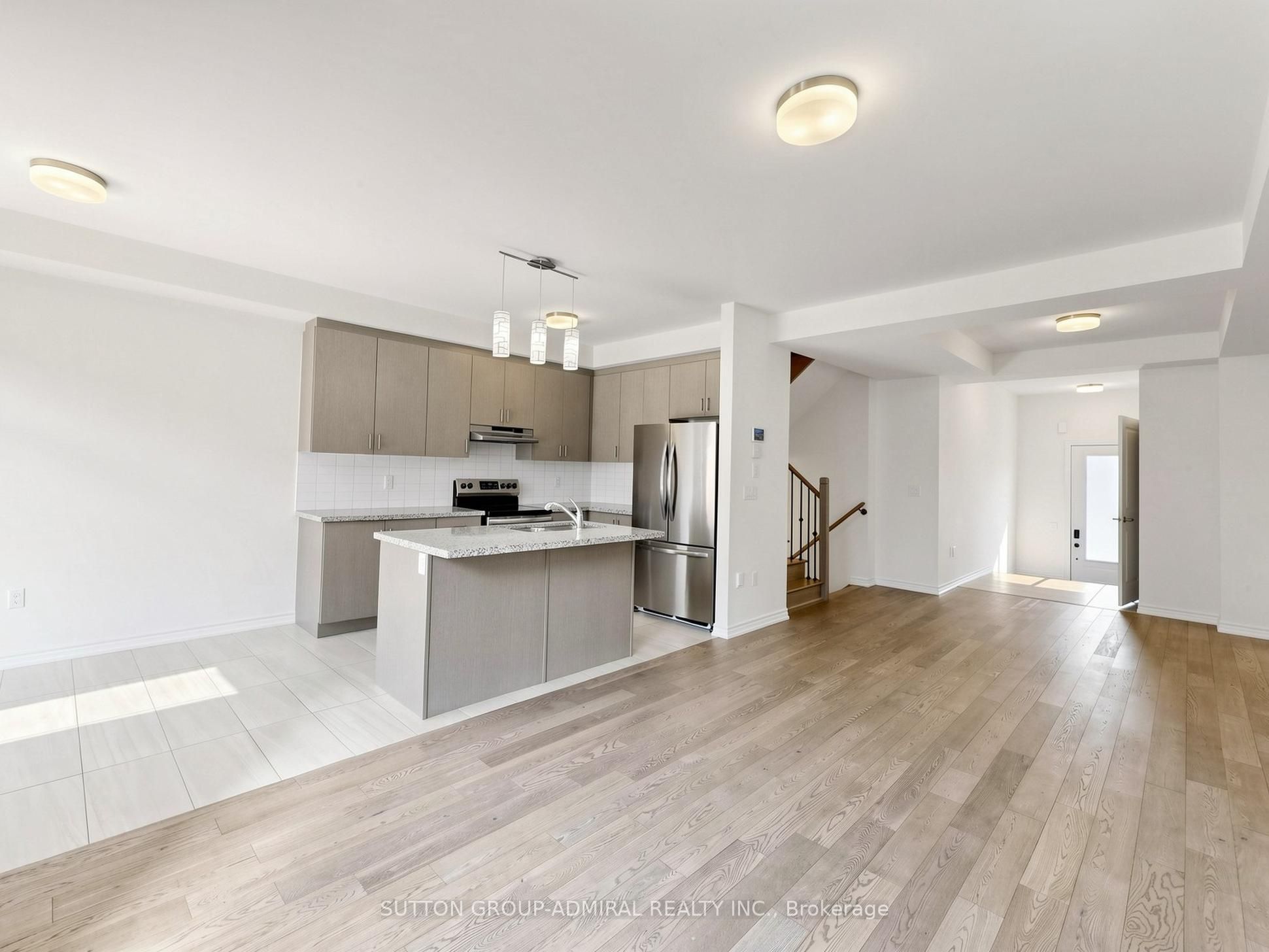 1475 Blackmore Street Property Photo 12