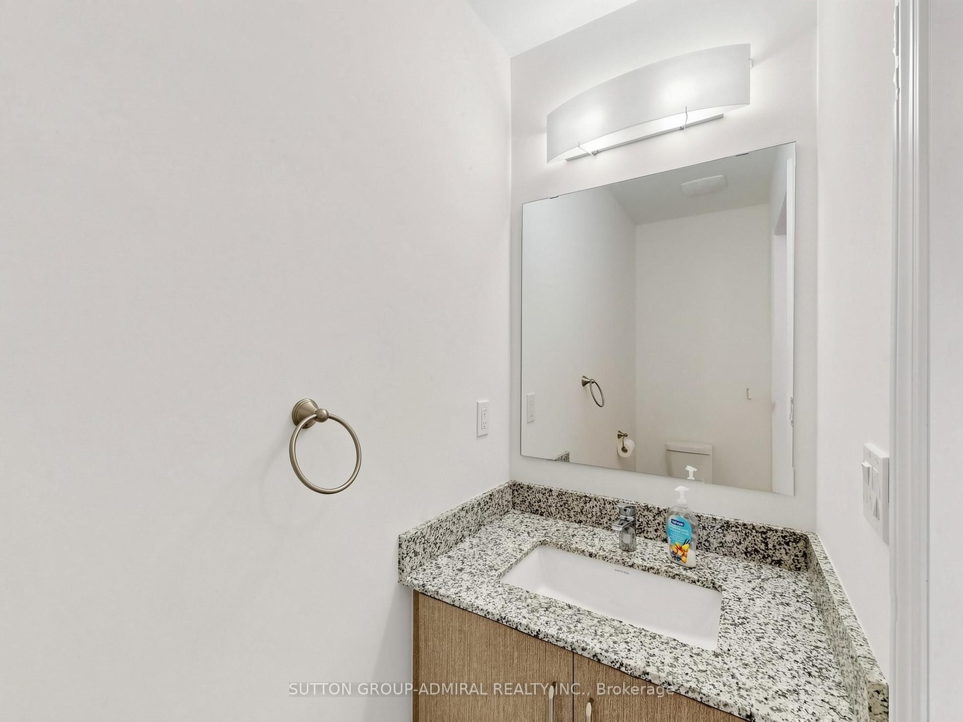 1475 Blackmore Street Property Photo 17