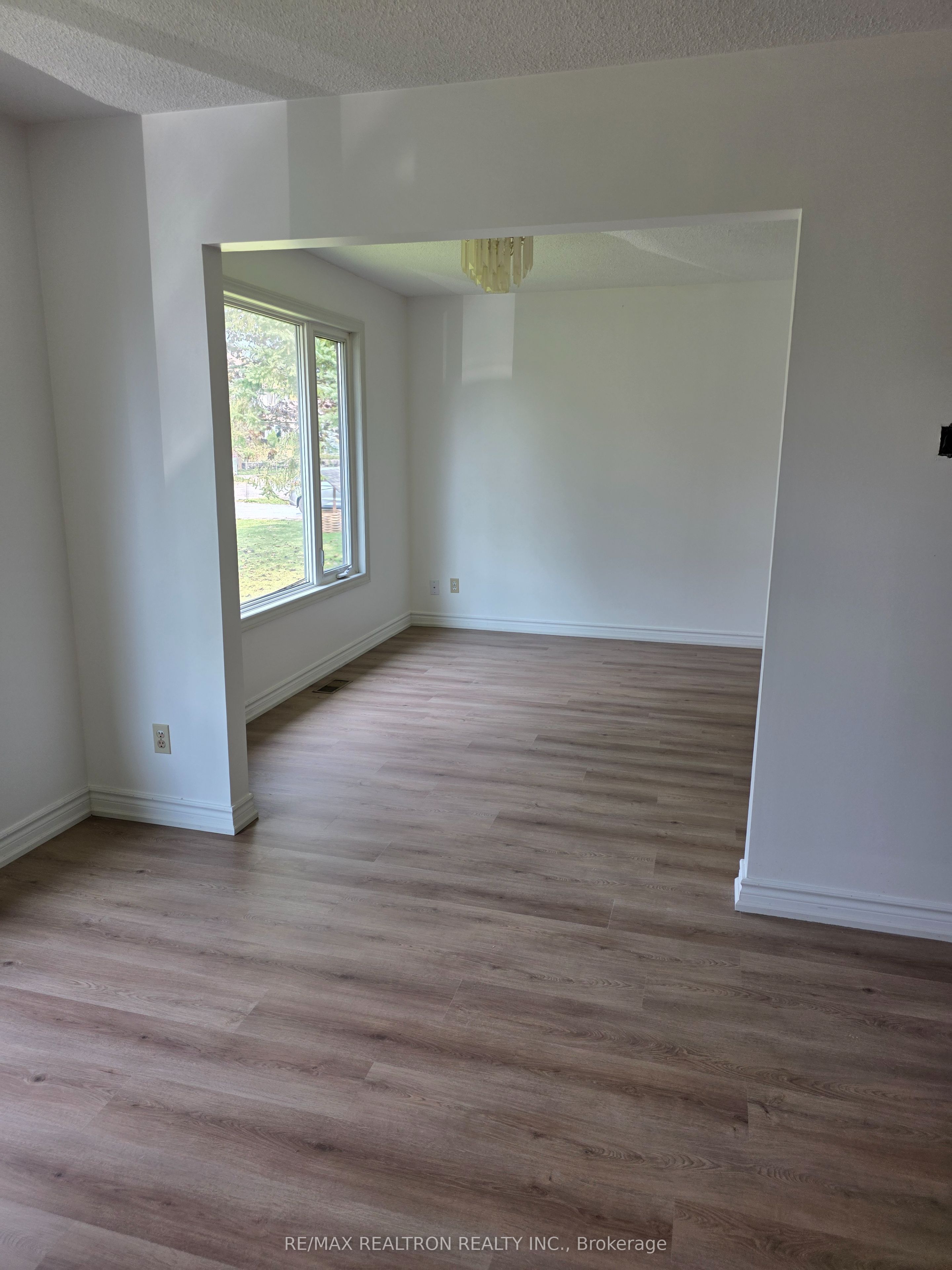 2287 Sandy Trail Property Photo 4