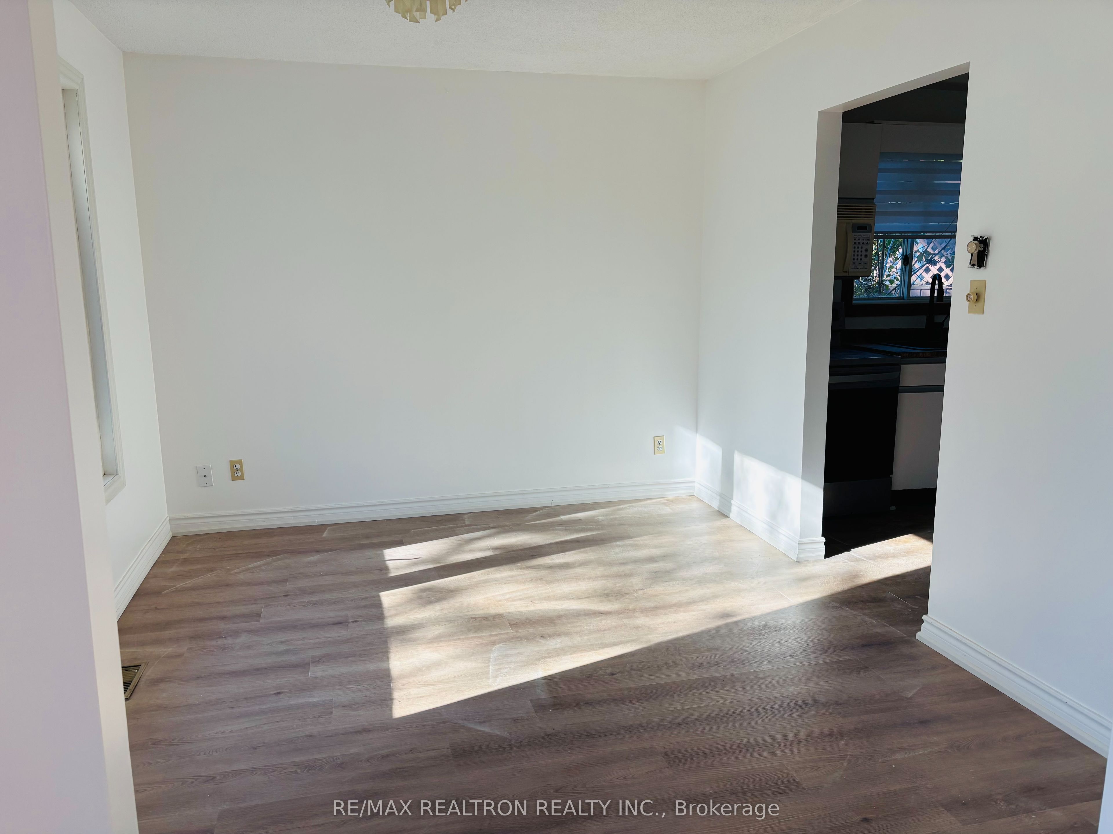 2287 Sandy Trail Property Photo 5
