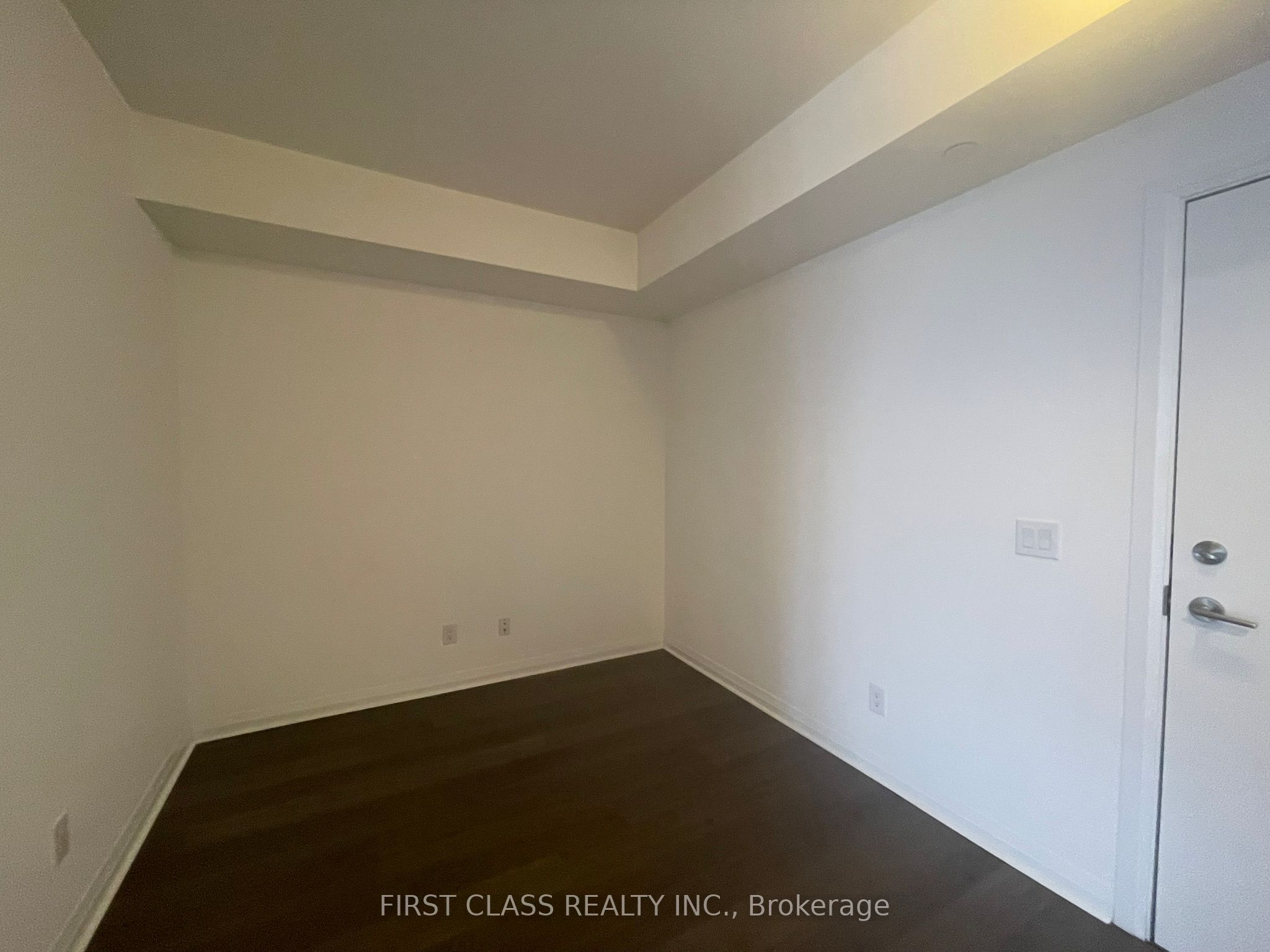 55 Oneida Crescent 1106 Property Photo 8