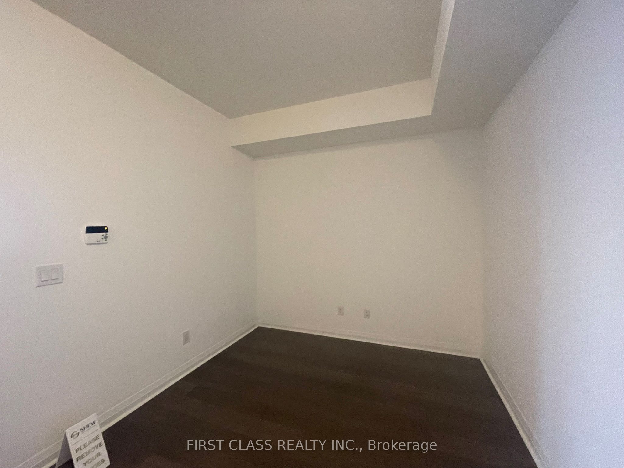 55 Oneida Crescent 1106 Property Photo 9