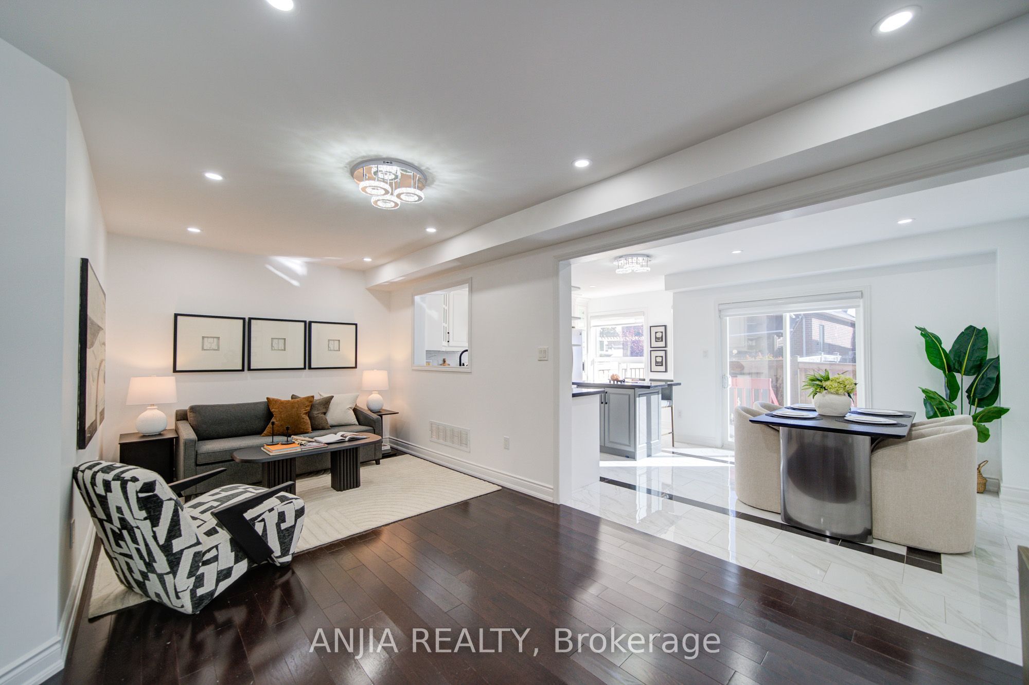 28 Grandwood Avenue Property Photo 8
