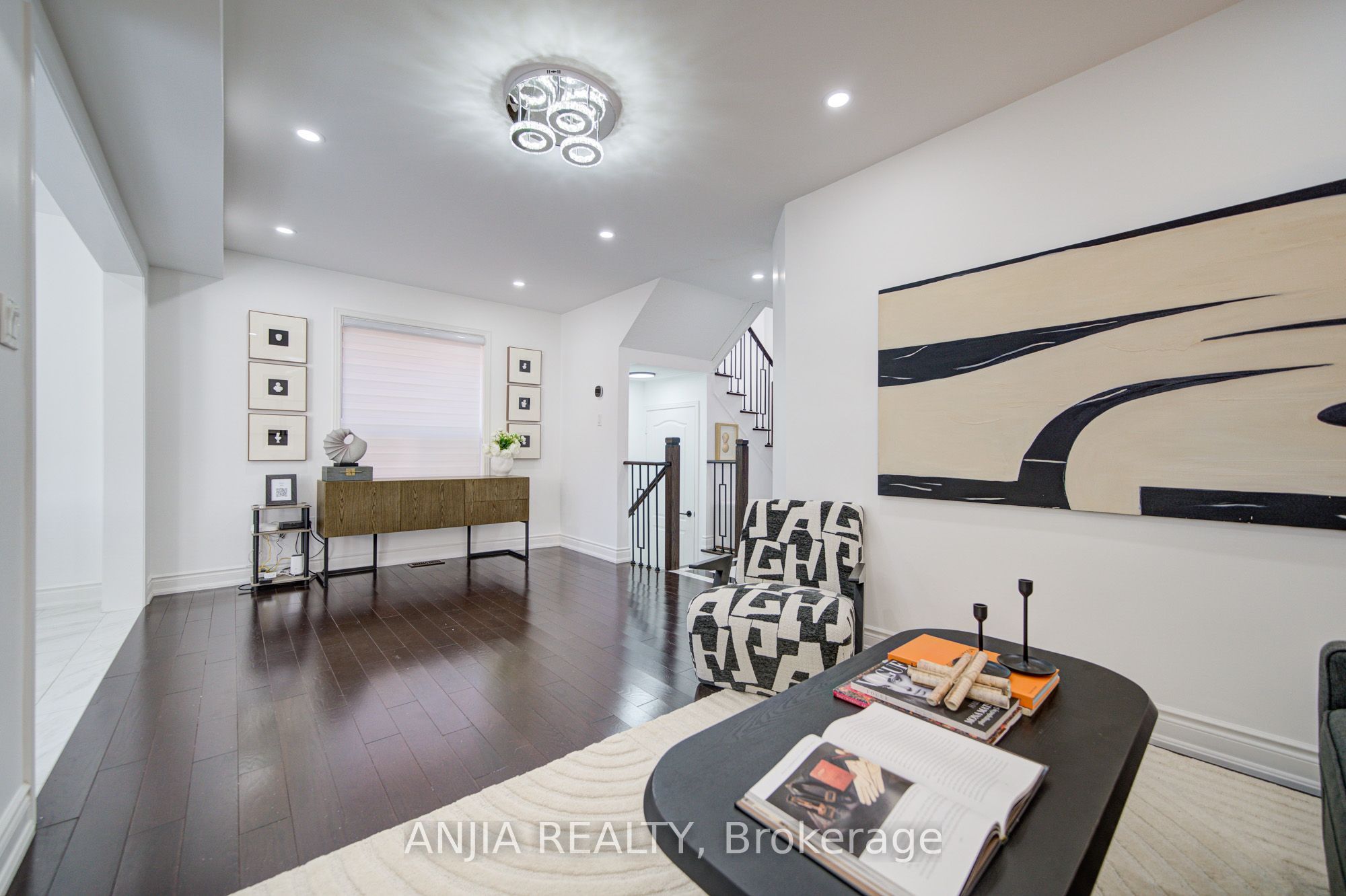 28 Grandwood Avenue Property Photo 11