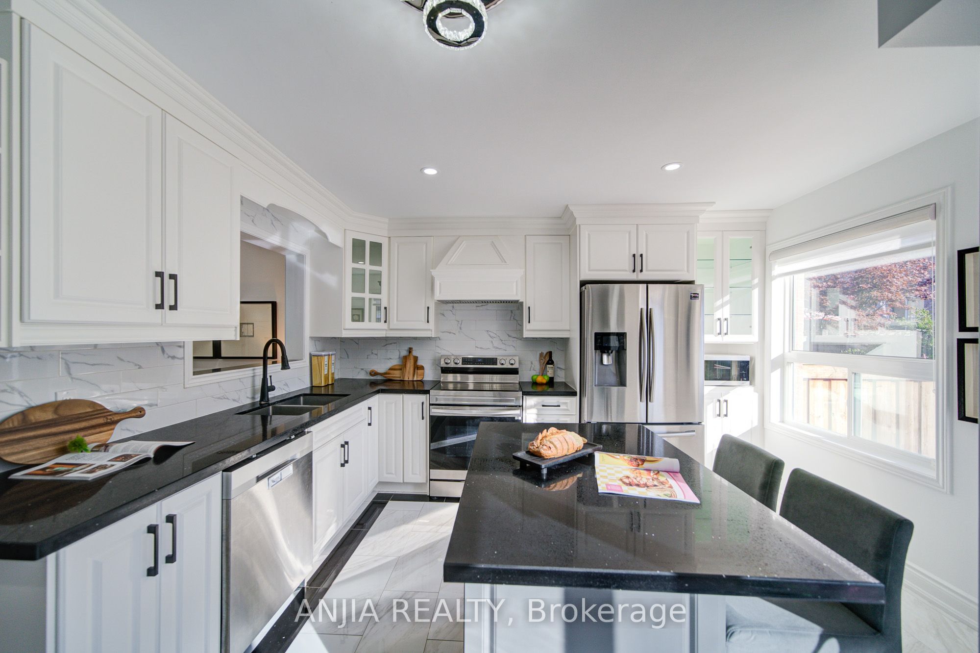 28 Grandwood Avenue Property Photo 16