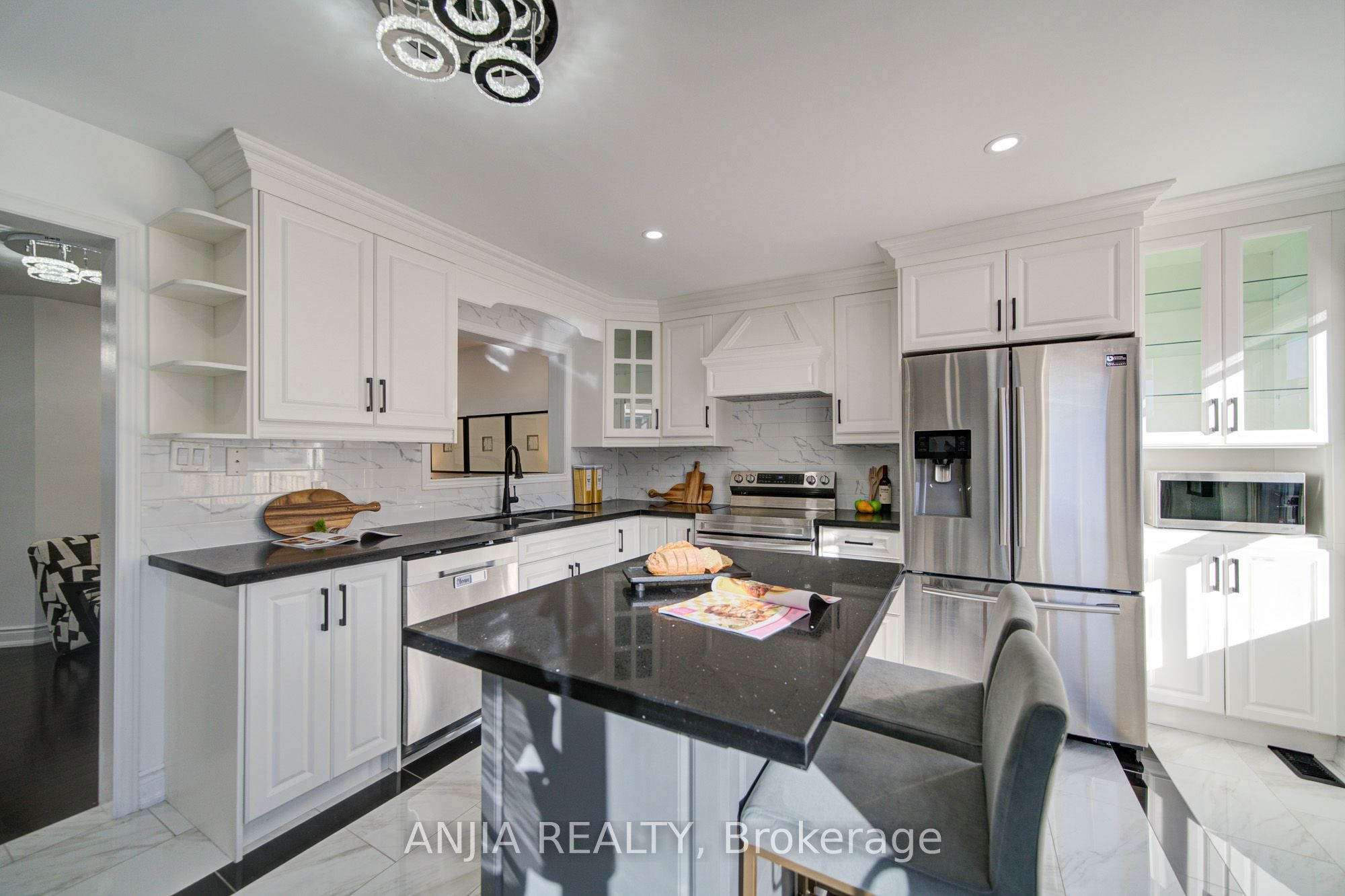 28 Grandwood Avenue Property Photo 17