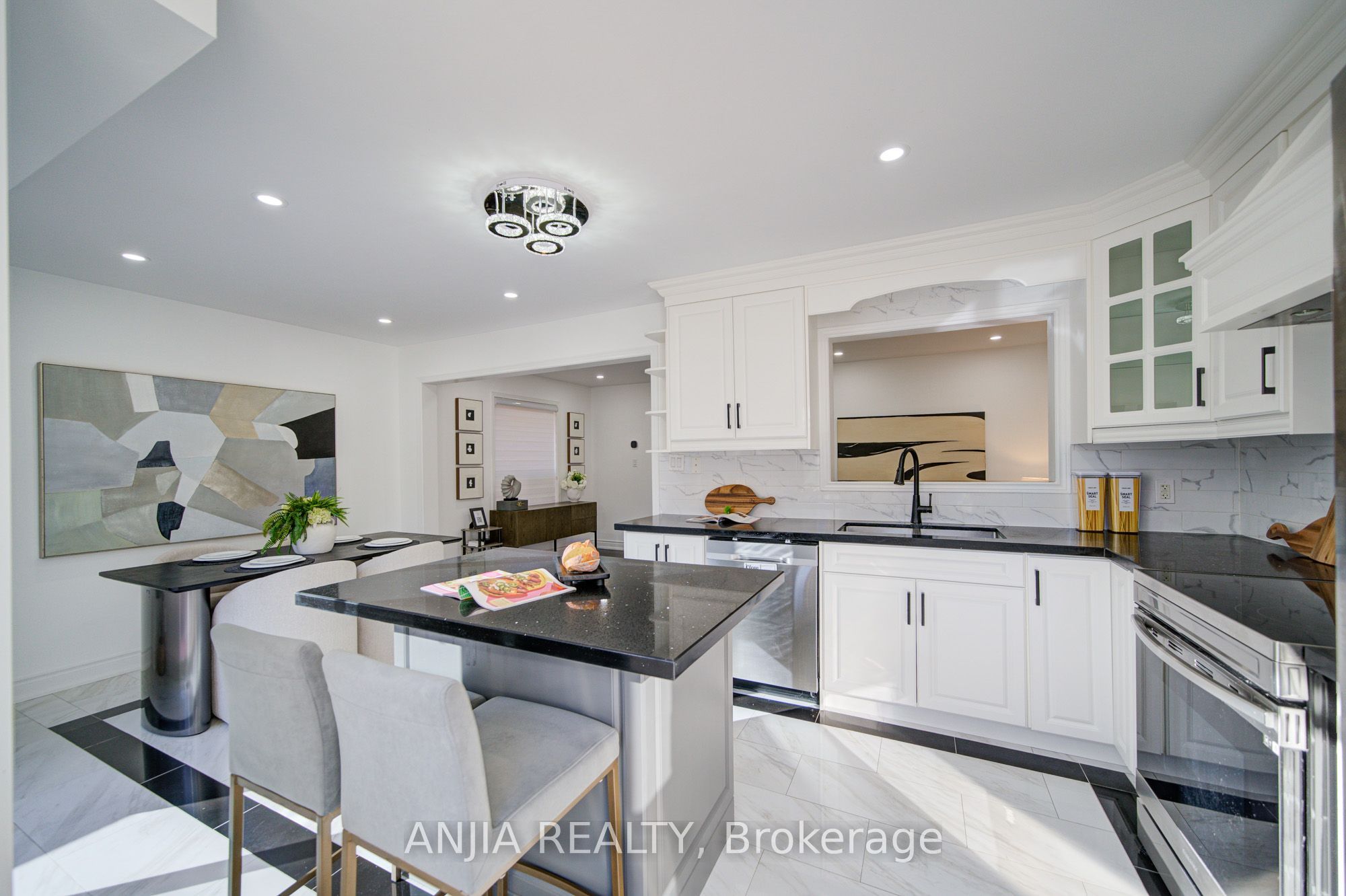 28 Grandwood Avenue Property Photo 20