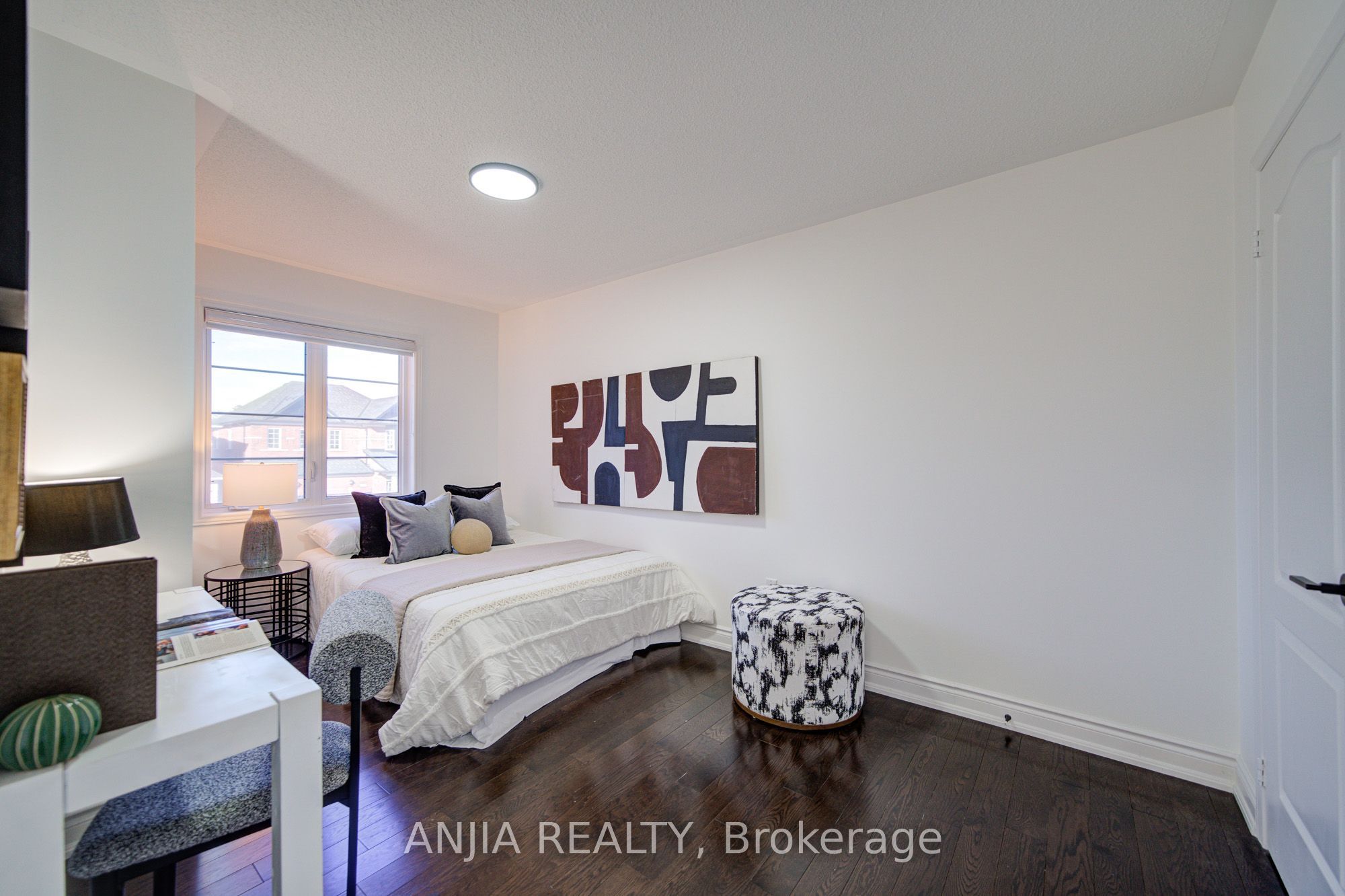 28 Grandwood Avenue Property Photo 26
