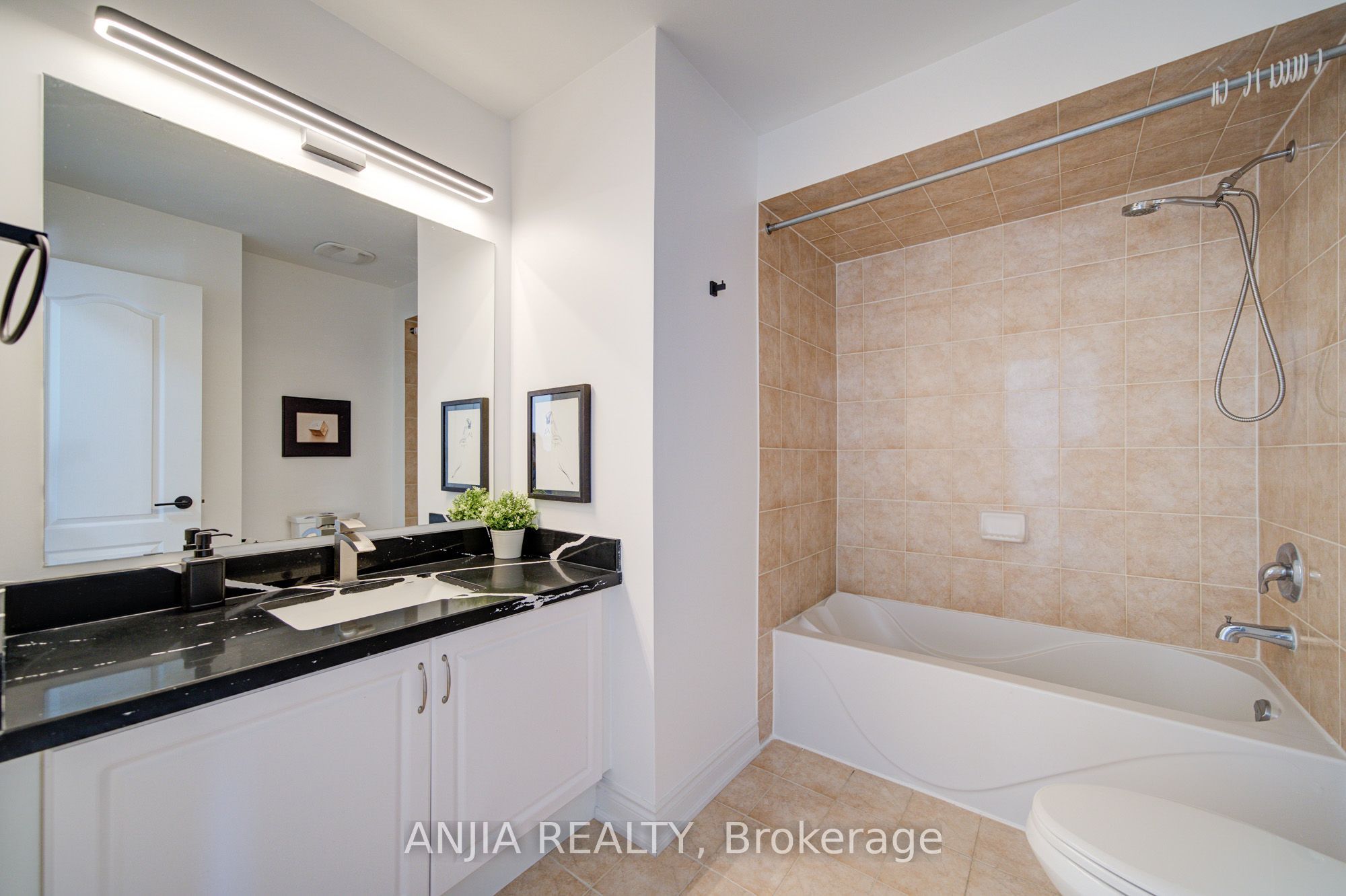 28 Grandwood Avenue Property Photo 28