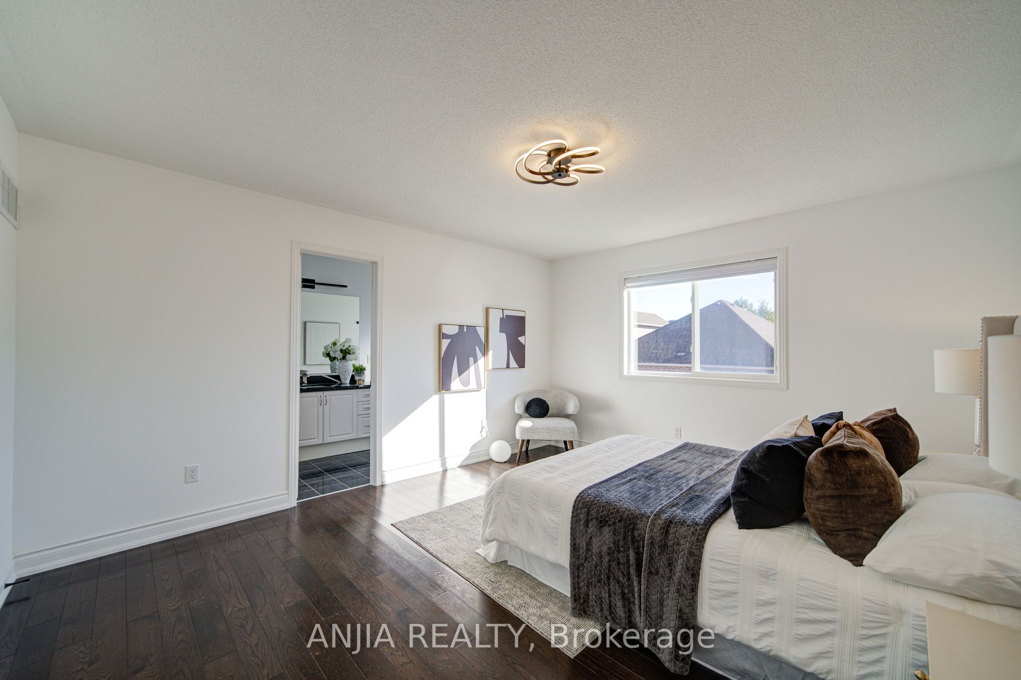 28 Grandwood Avenue Property Photo 31