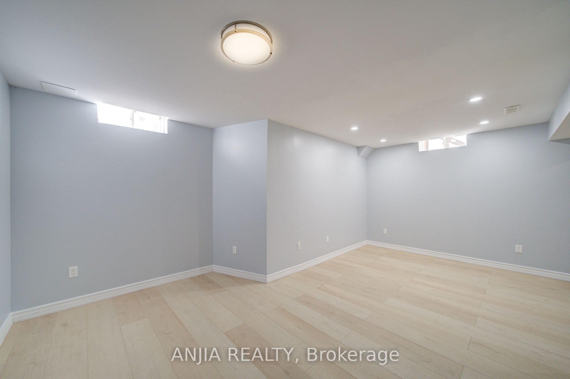 28 Grandwood Avenue Property Photo 38