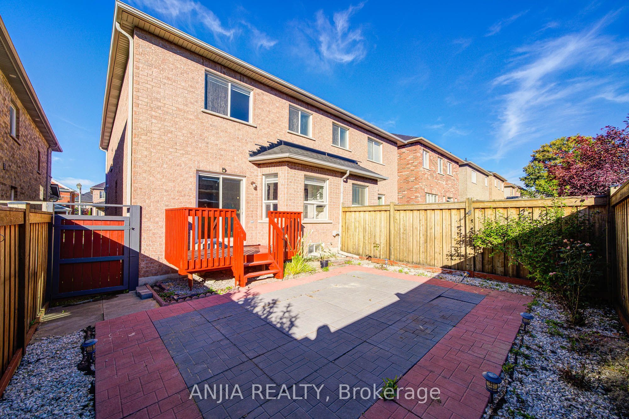 28 Grandwood Avenue Property Photo 42