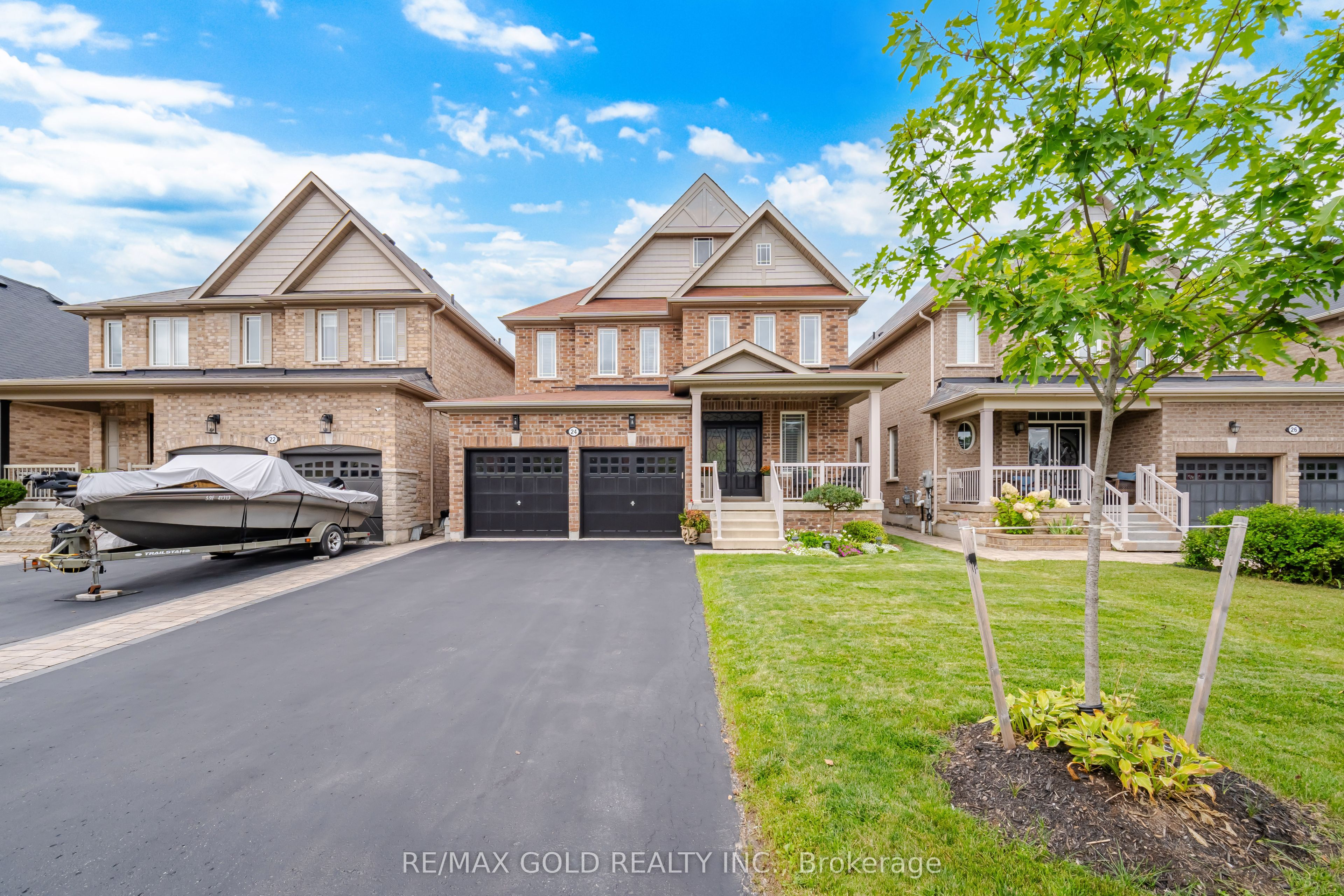 24 Gunning Crescent E Property Photo 2