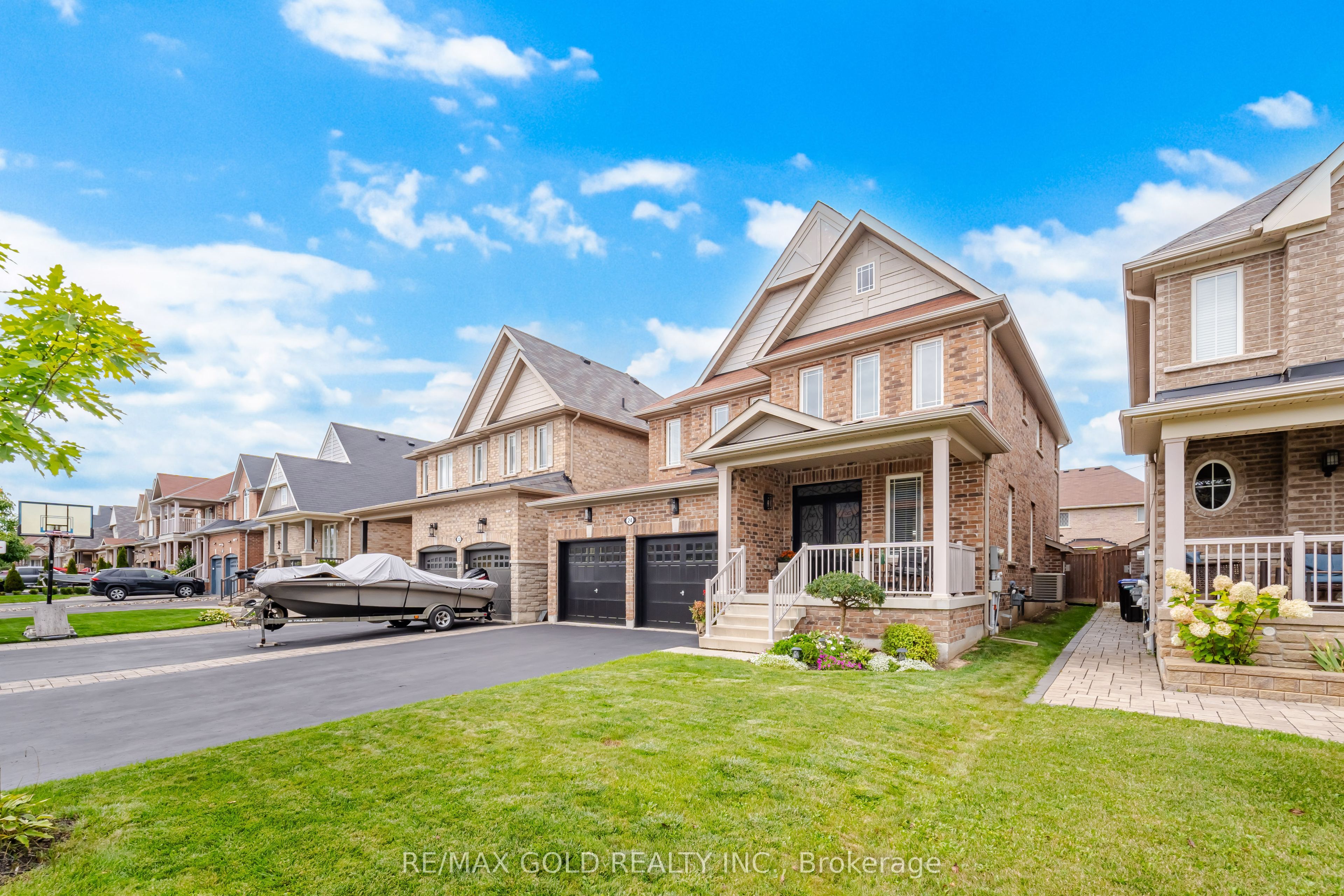 24 Gunning Crescent E Property Photo 5