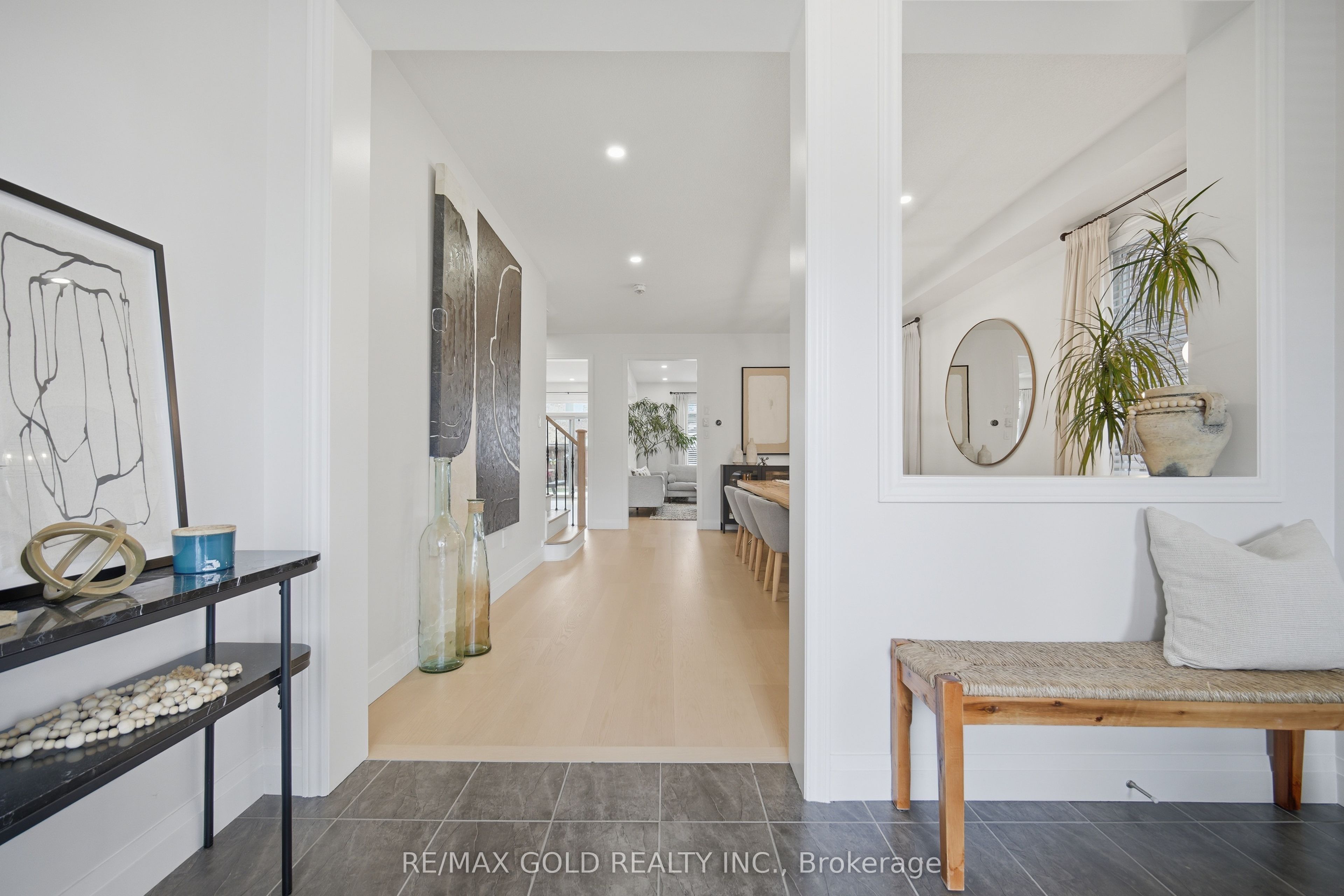 24 Gunning Crescent E Property Photo 8