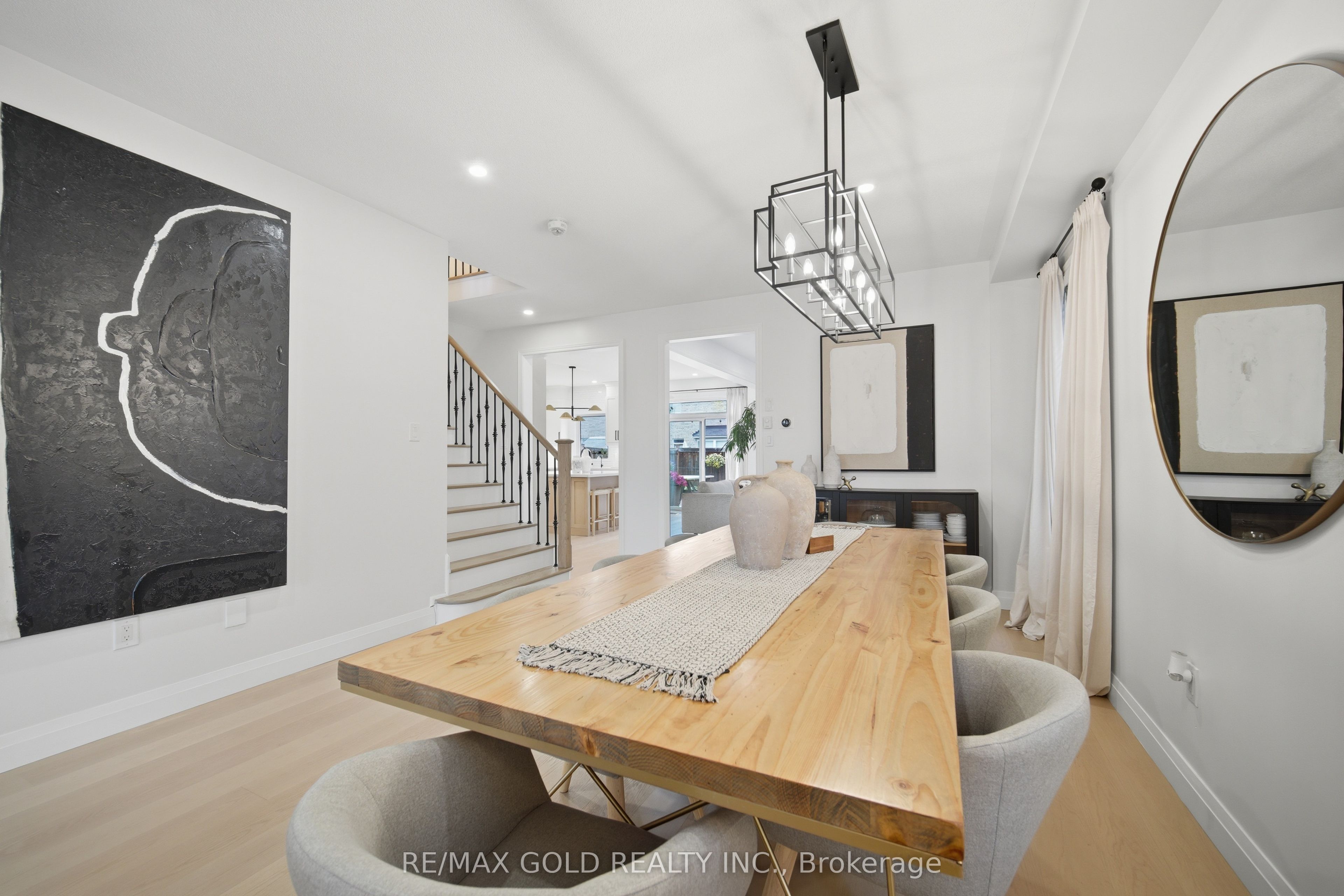 24 Gunning Crescent E Property Photo 12