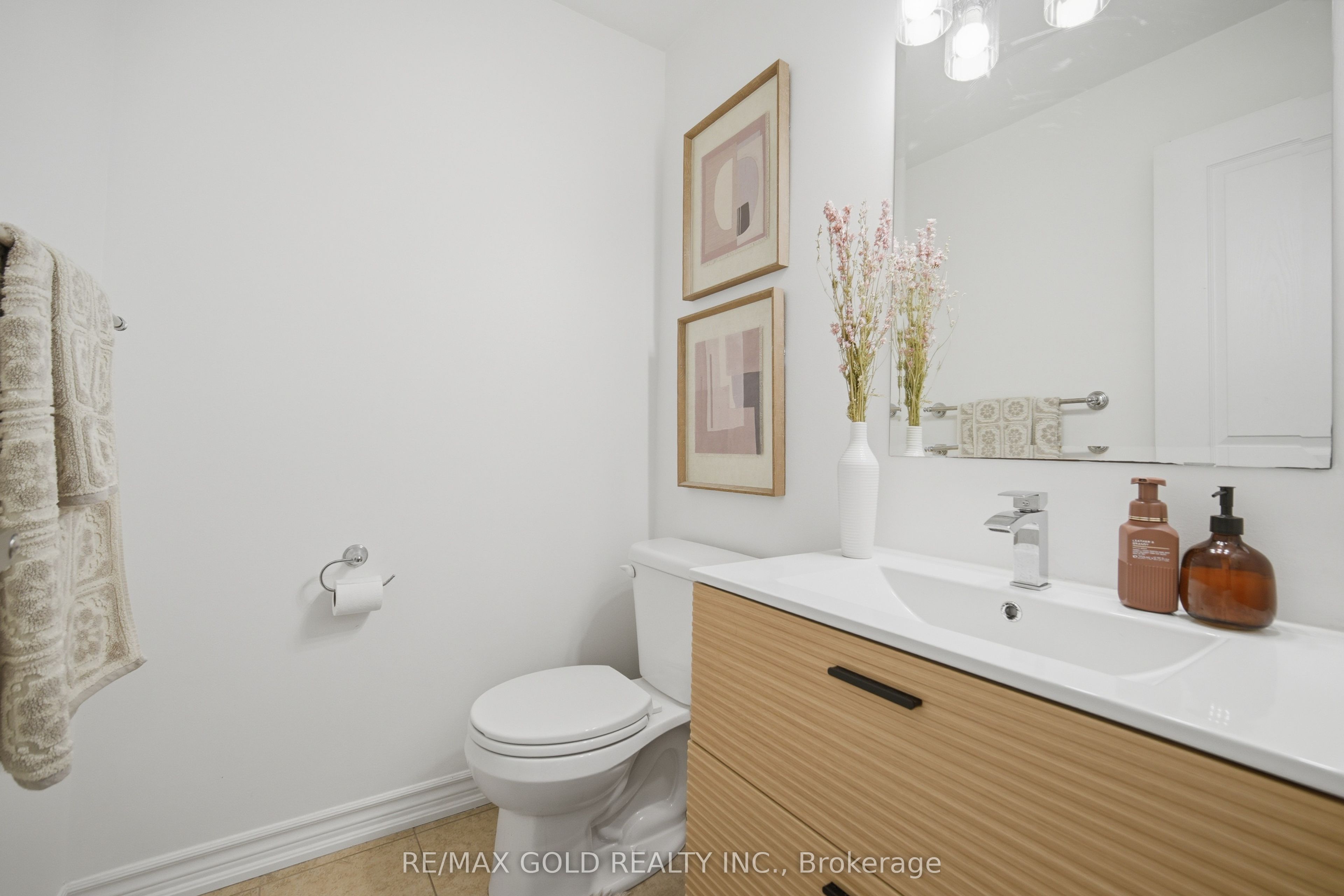 24 Gunning Crescent E Property Photo 23