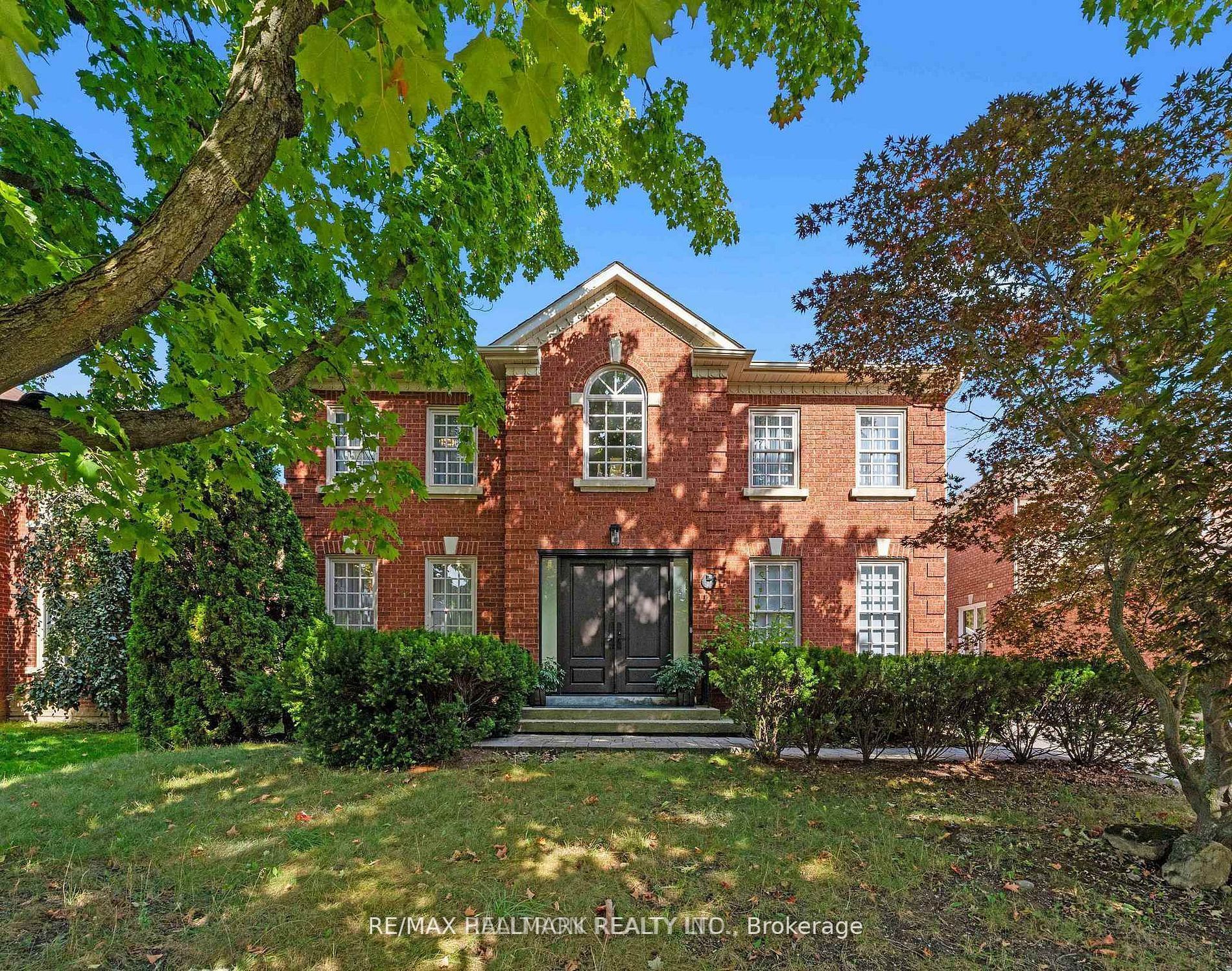 63 Willett Crescent Property Photo 1