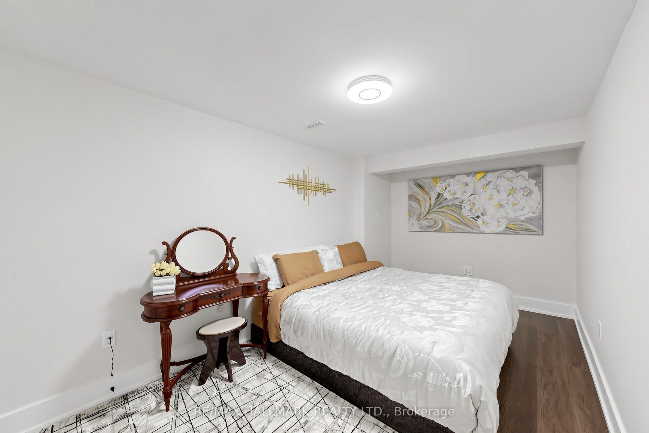 63 Willett Crescent Property Photo 37