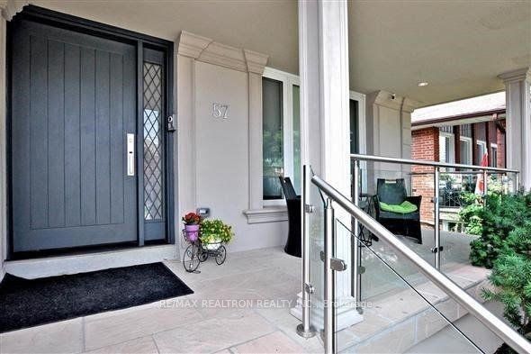 57 Oxford Street Main & Lower Property Photo 2