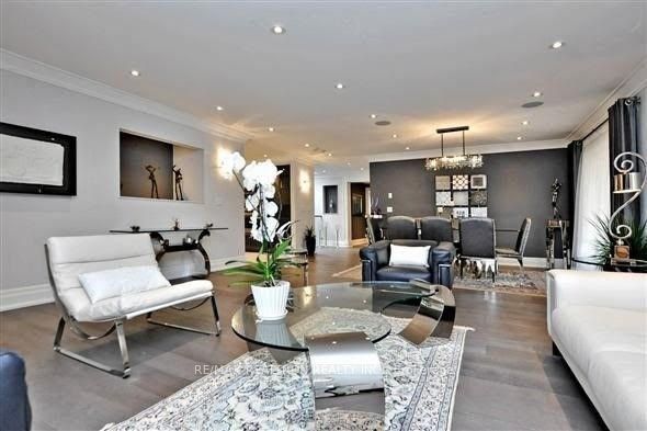 57 Oxford Street Main & Lower Property Photo 4