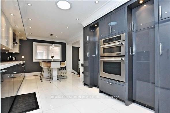 57 Oxford Street Main & Lower Property Photo 7