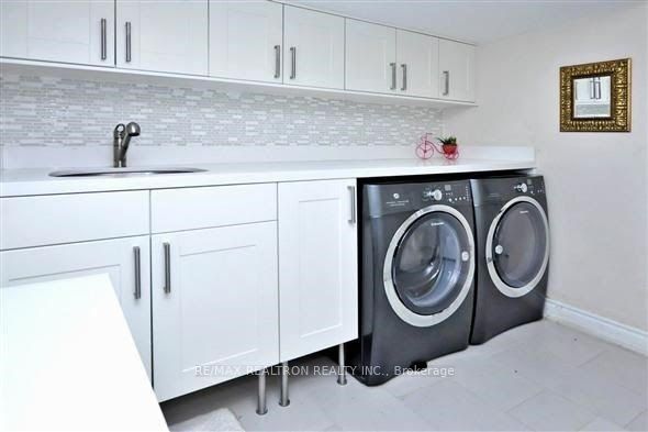 57 Oxford Street Main & Lower Property Photo 15
