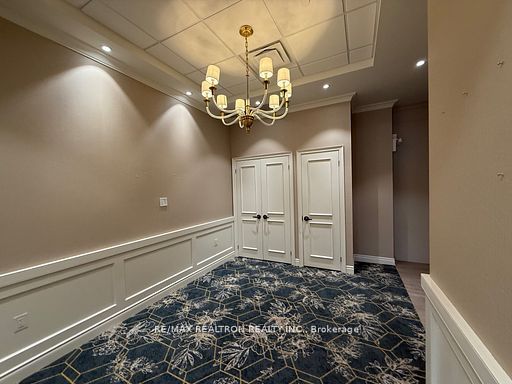 14785 Yonge Street Property Photo 5