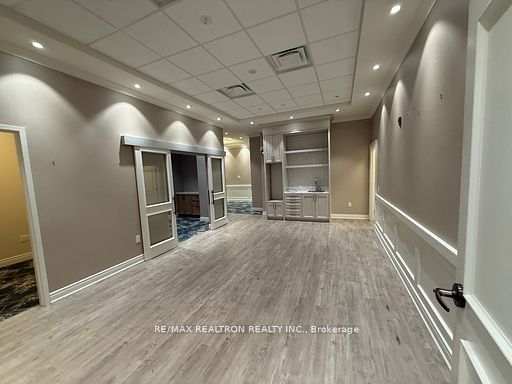 14785 Yonge Street Property Photo 6