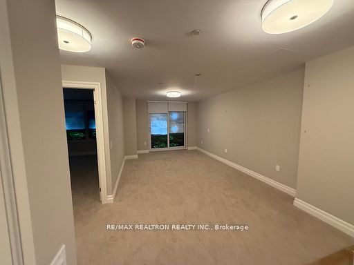 14785 Yonge Street Property Photo 9