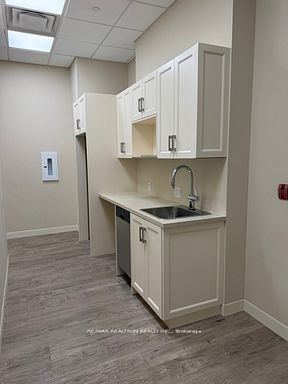 14785 Yonge Street Property Photo 20