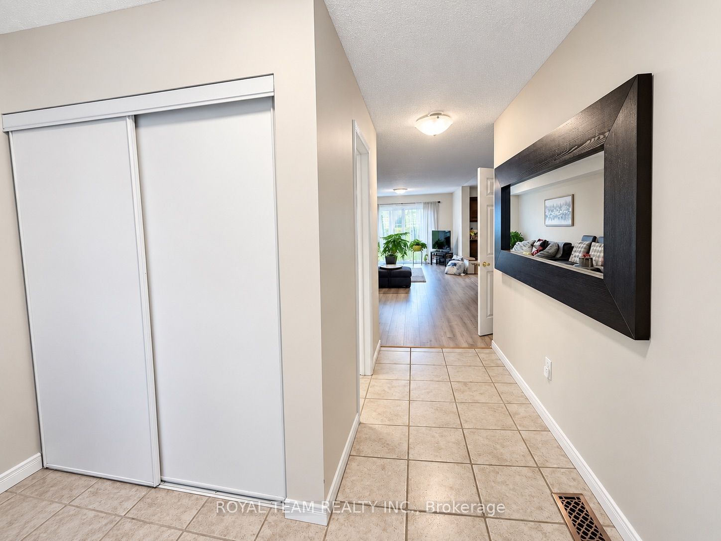 1786 Swan Street Property Photo 3