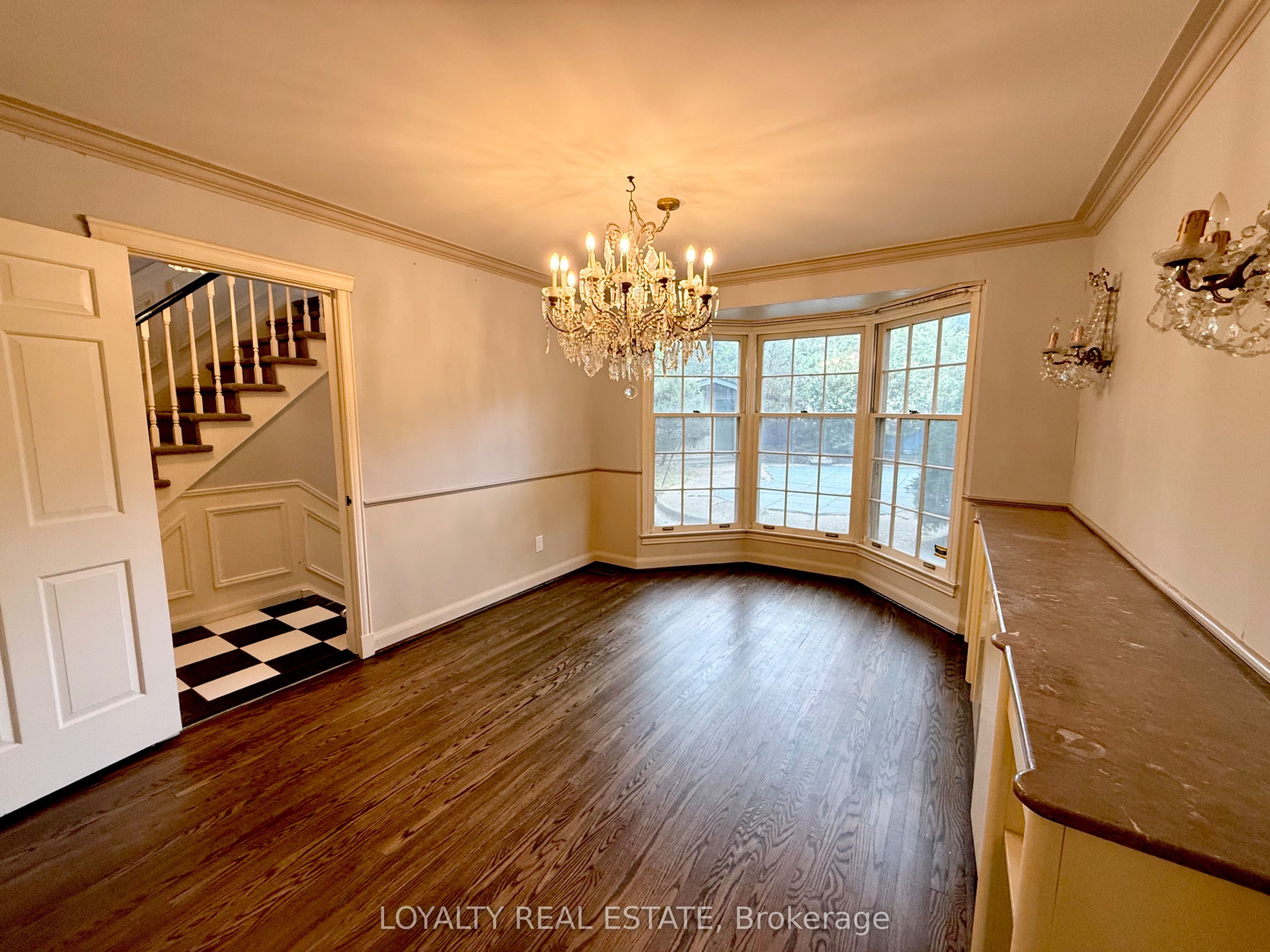 4 Canadiana Drive Property Photo 12
