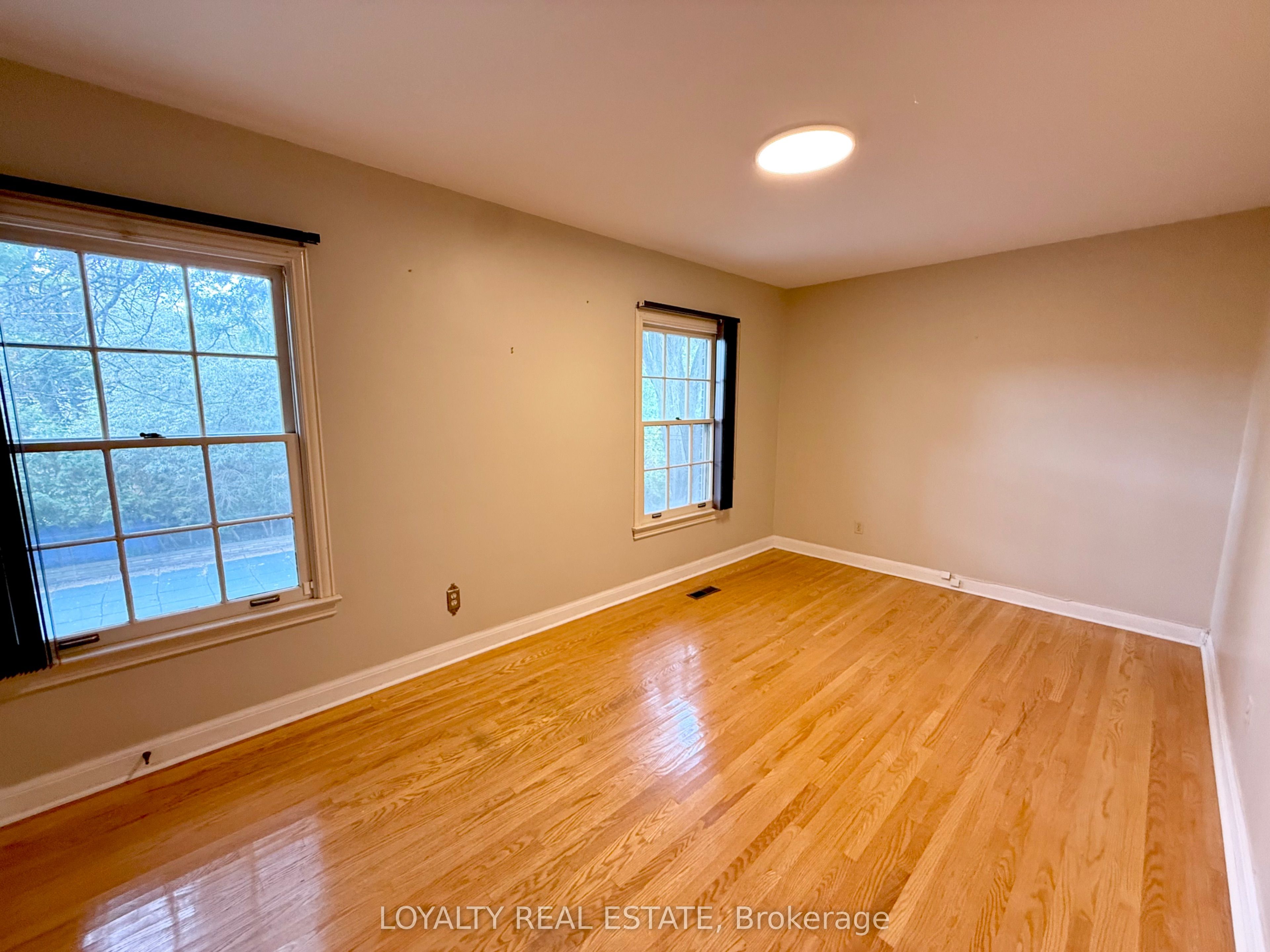4 Canadiana Drive Property Photo 26