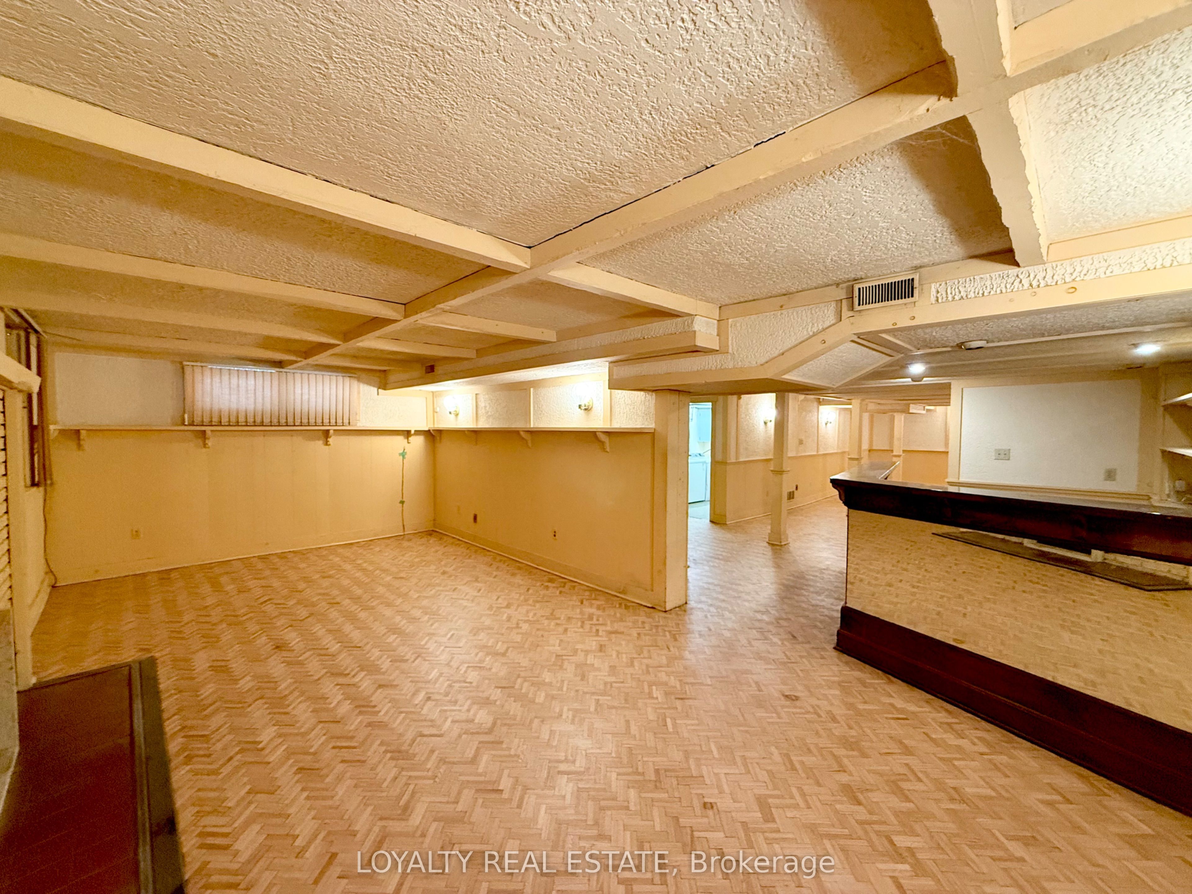 4 Canadiana Drive Property Photo 29